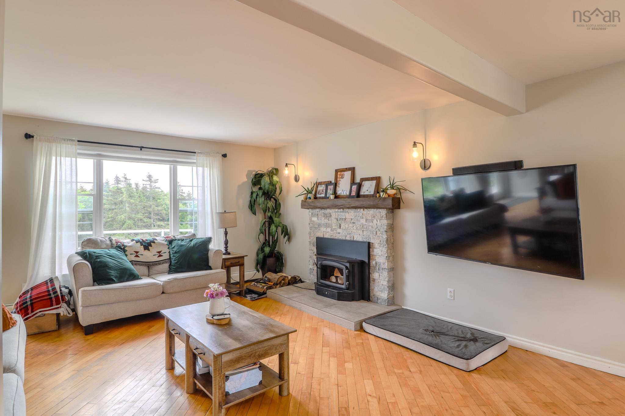 $589,000.00: 1470 Brickyard Road, Mira Gut