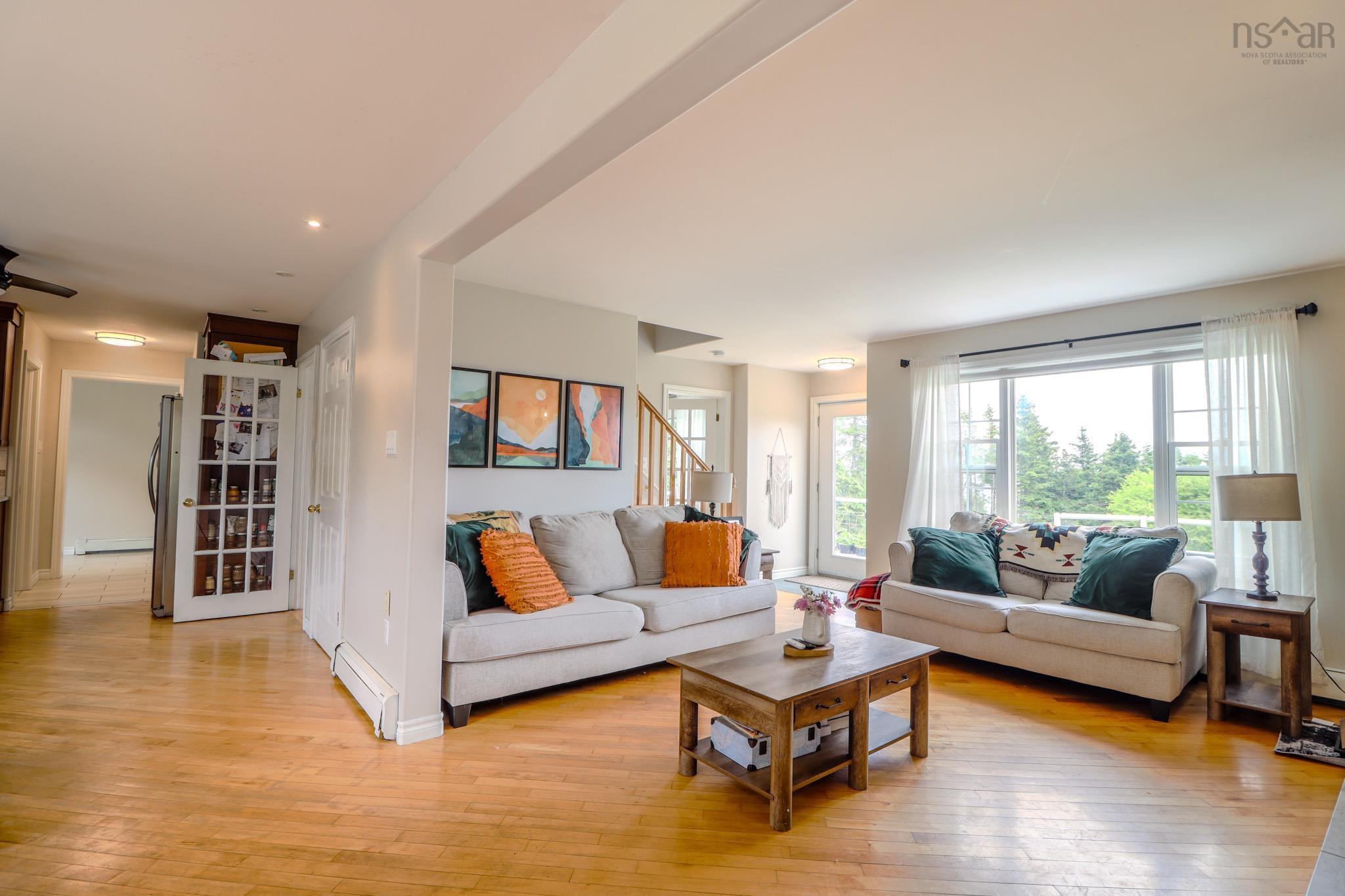 $589,000.00: 1470 Brickyard Road, Mira Gut