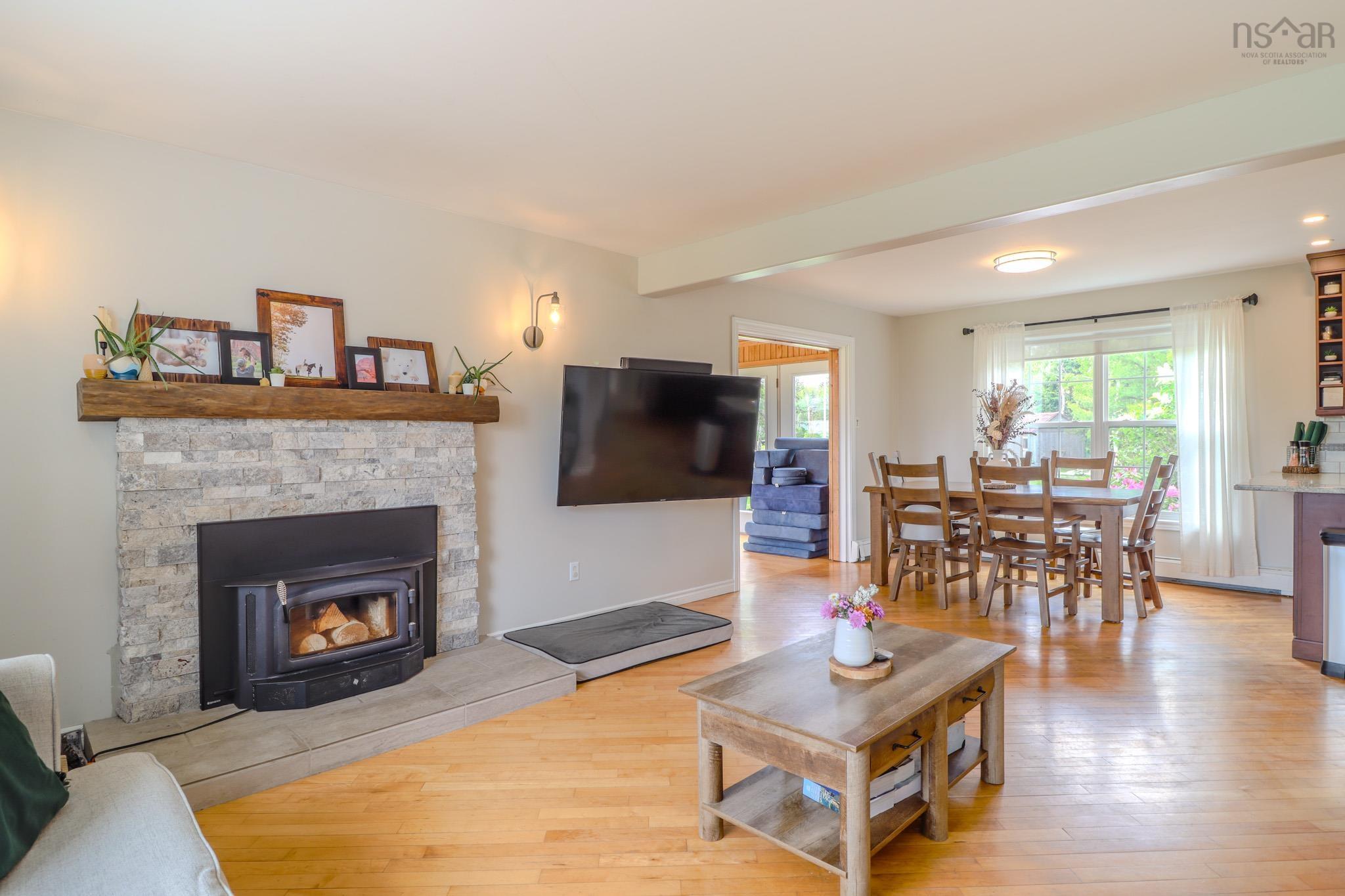 $589,000.00: 1470 Brickyard Road, Mira Gut