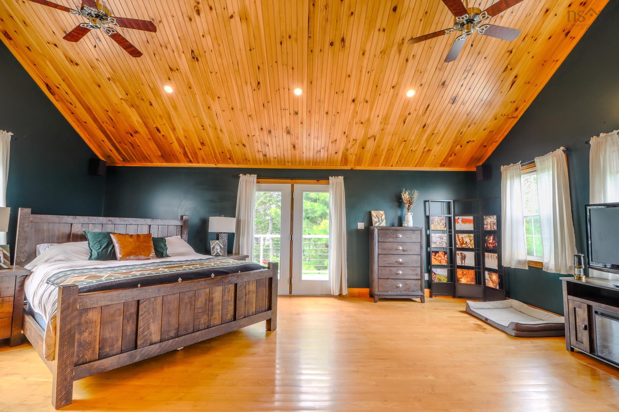 $589,000.00: 1470 Brickyard Road, Mira Gut