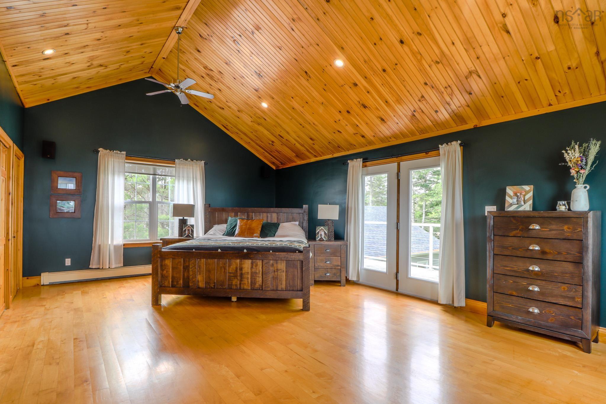 $589,000.00: 1470 Brickyard Road, Mira Gut