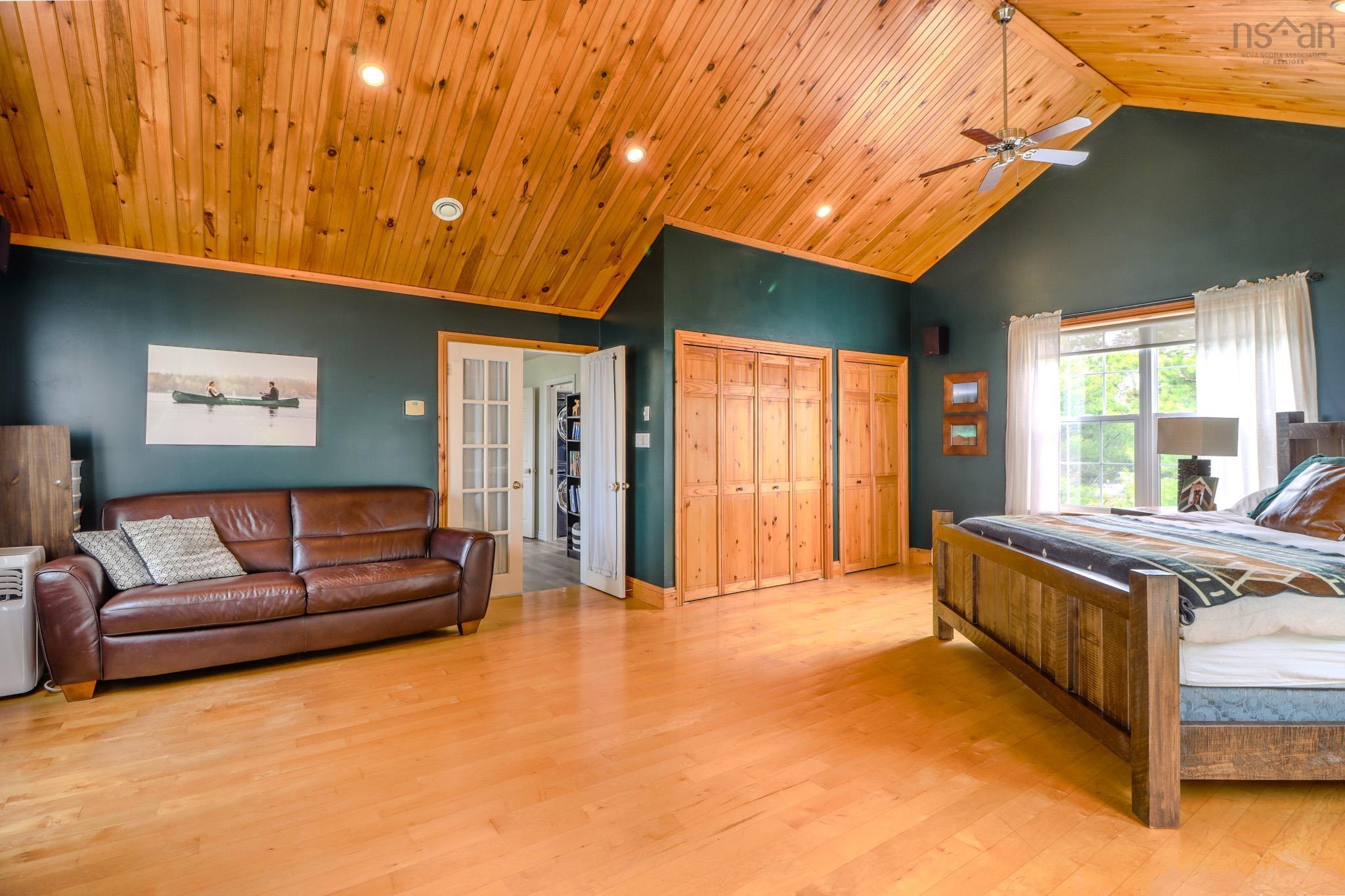 $589,000.00: 1470 Brickyard Road, Mira Gut