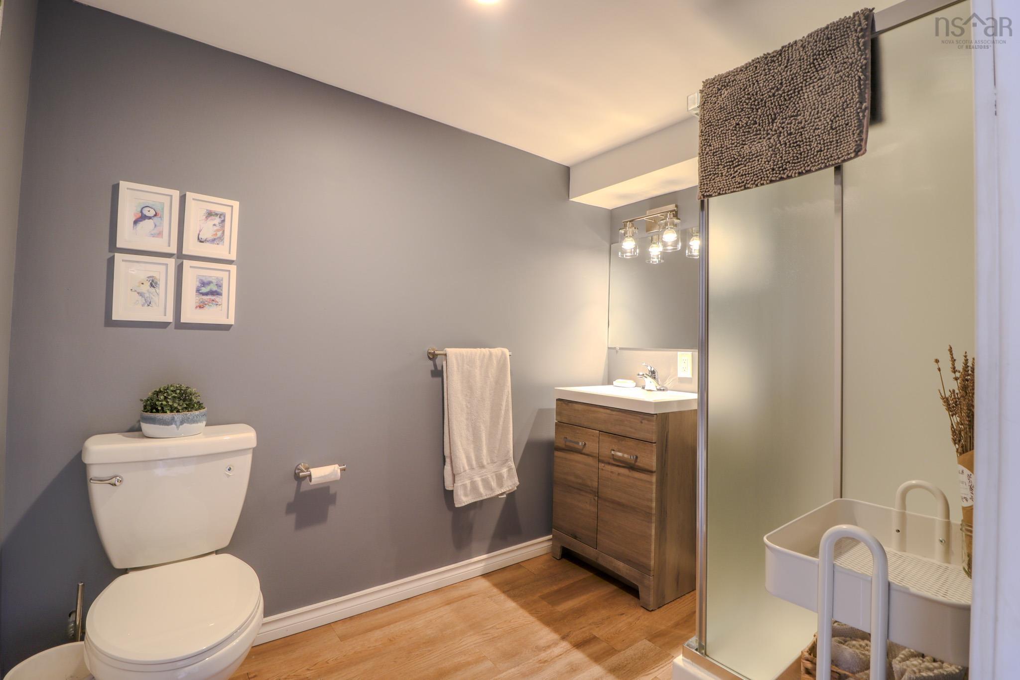 $589,000.00: 1470 Brickyard Road, Mira Gut