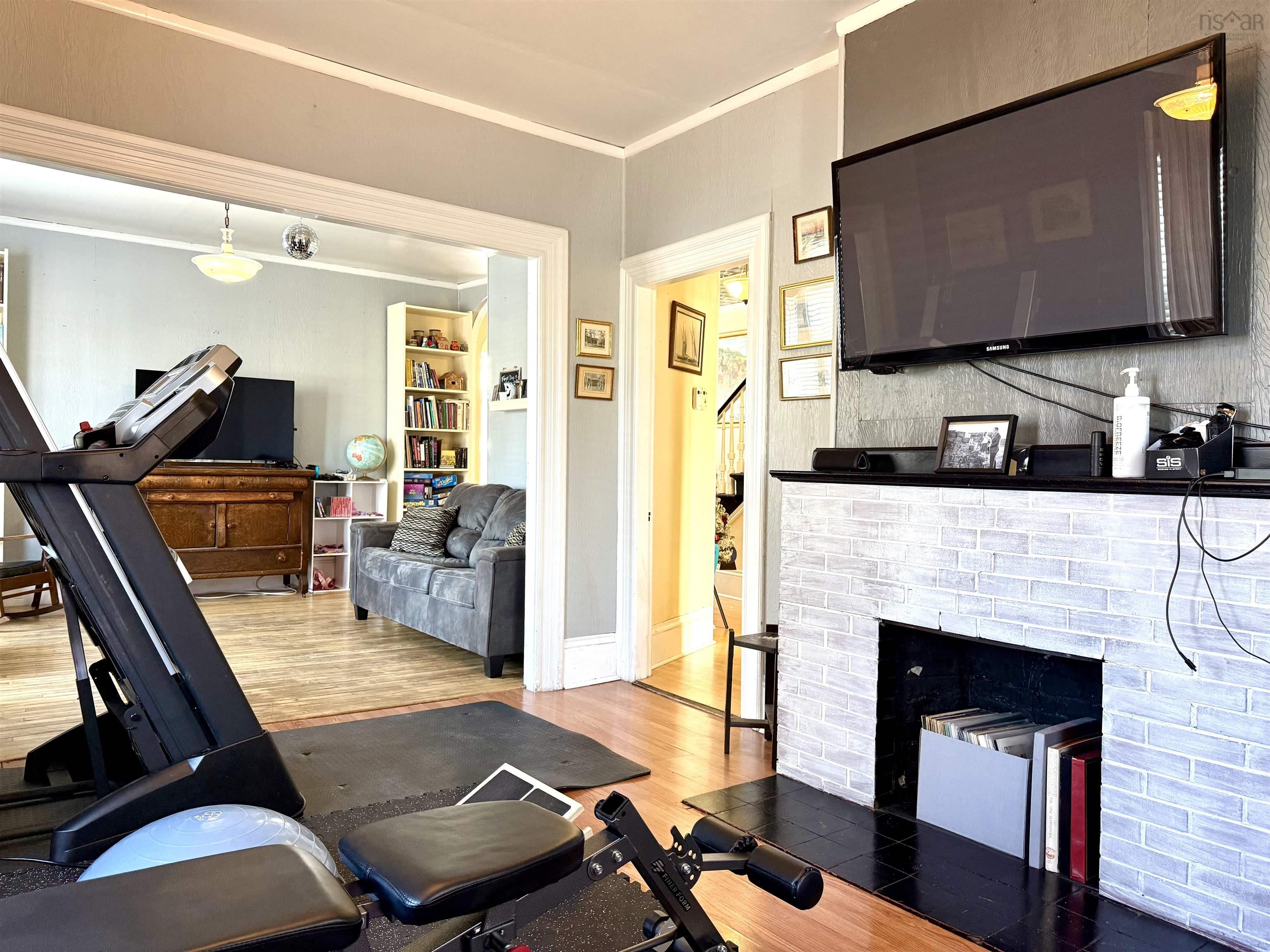 $294,900.00: 50 Victoria Street W, Amherst