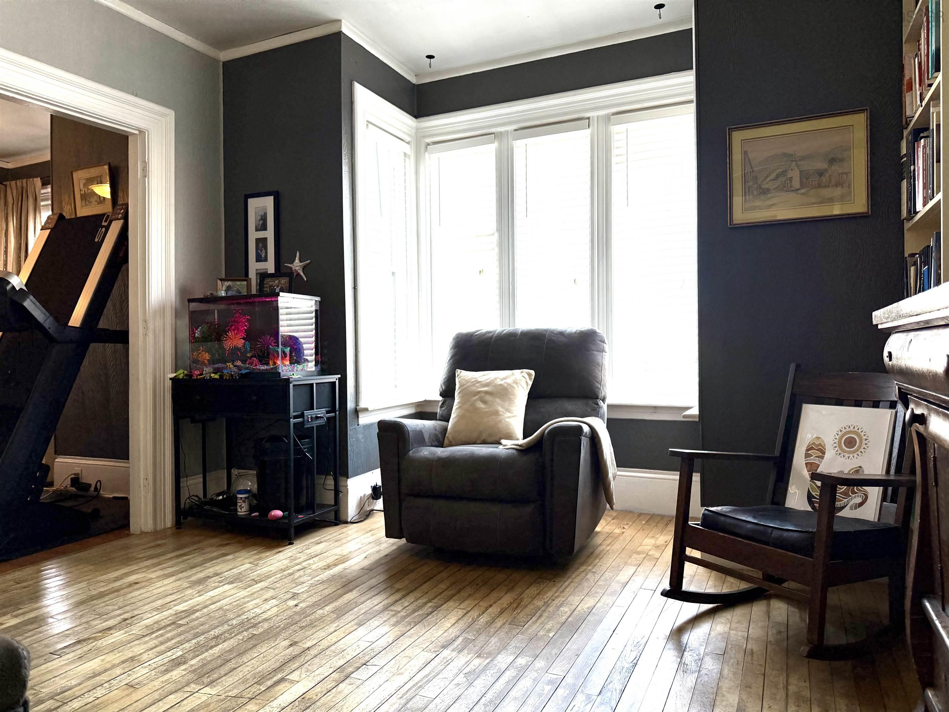 $294,900.00: 50 Victoria Street W, Amherst