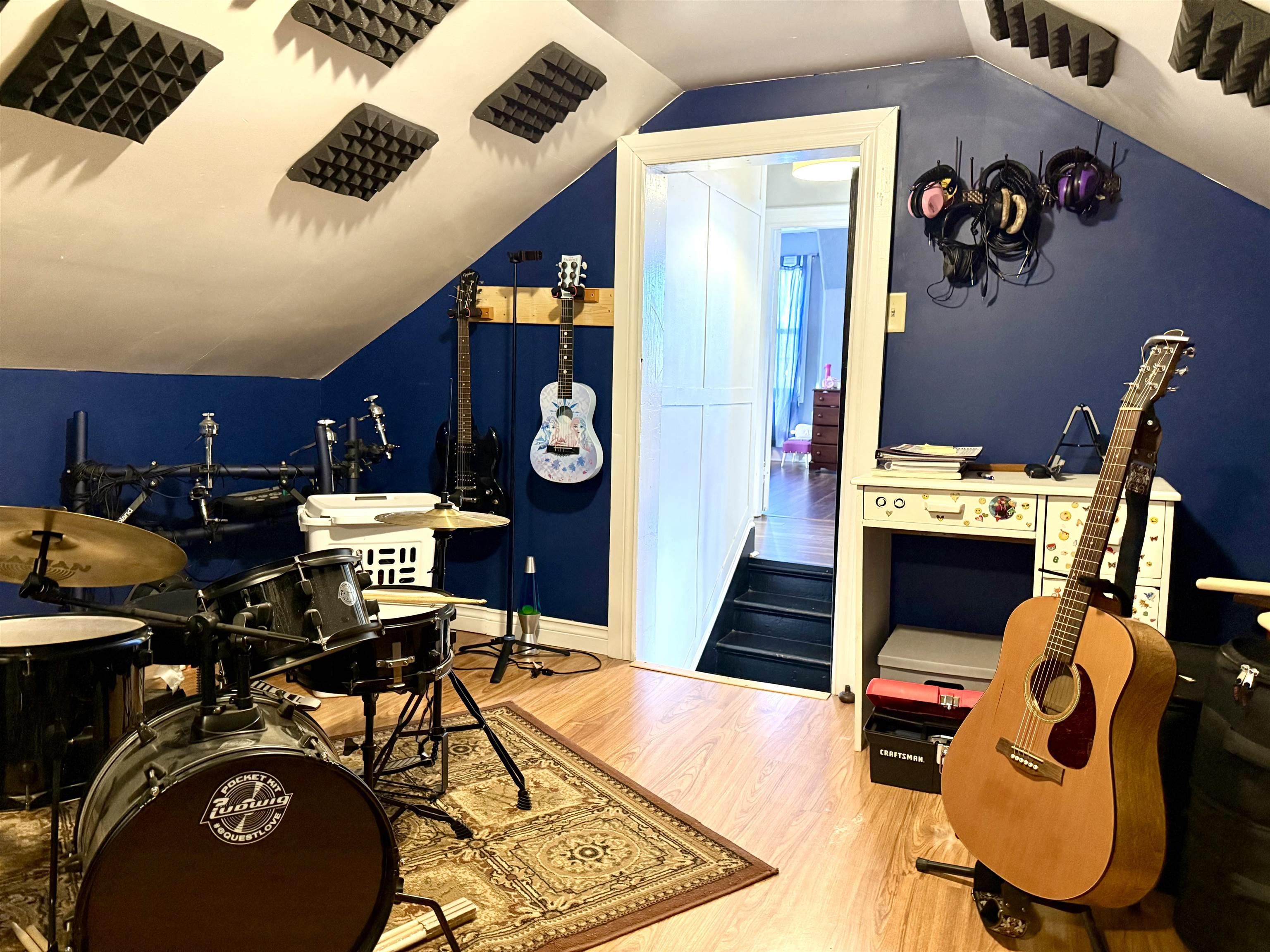 $294,900.00: 50 Victoria Street W, Amherst