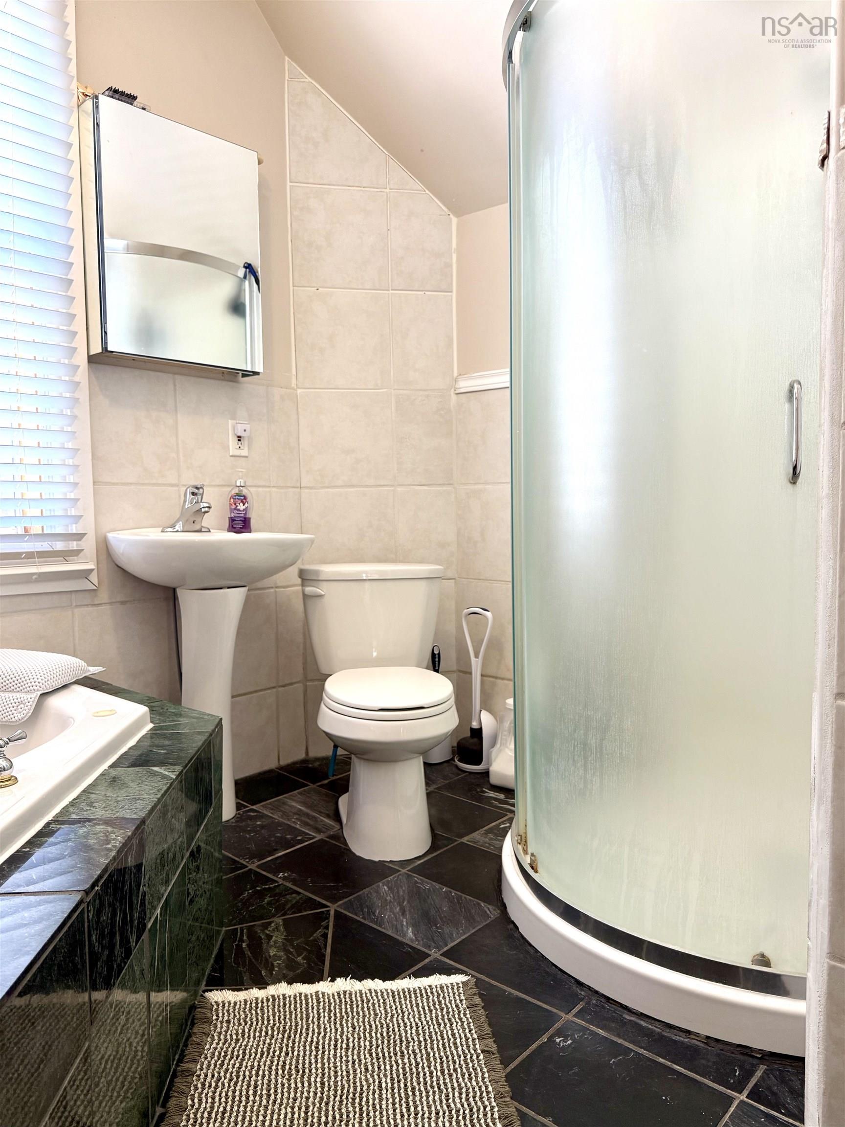 $294,900.00: 50 Victoria Street W, Amherst