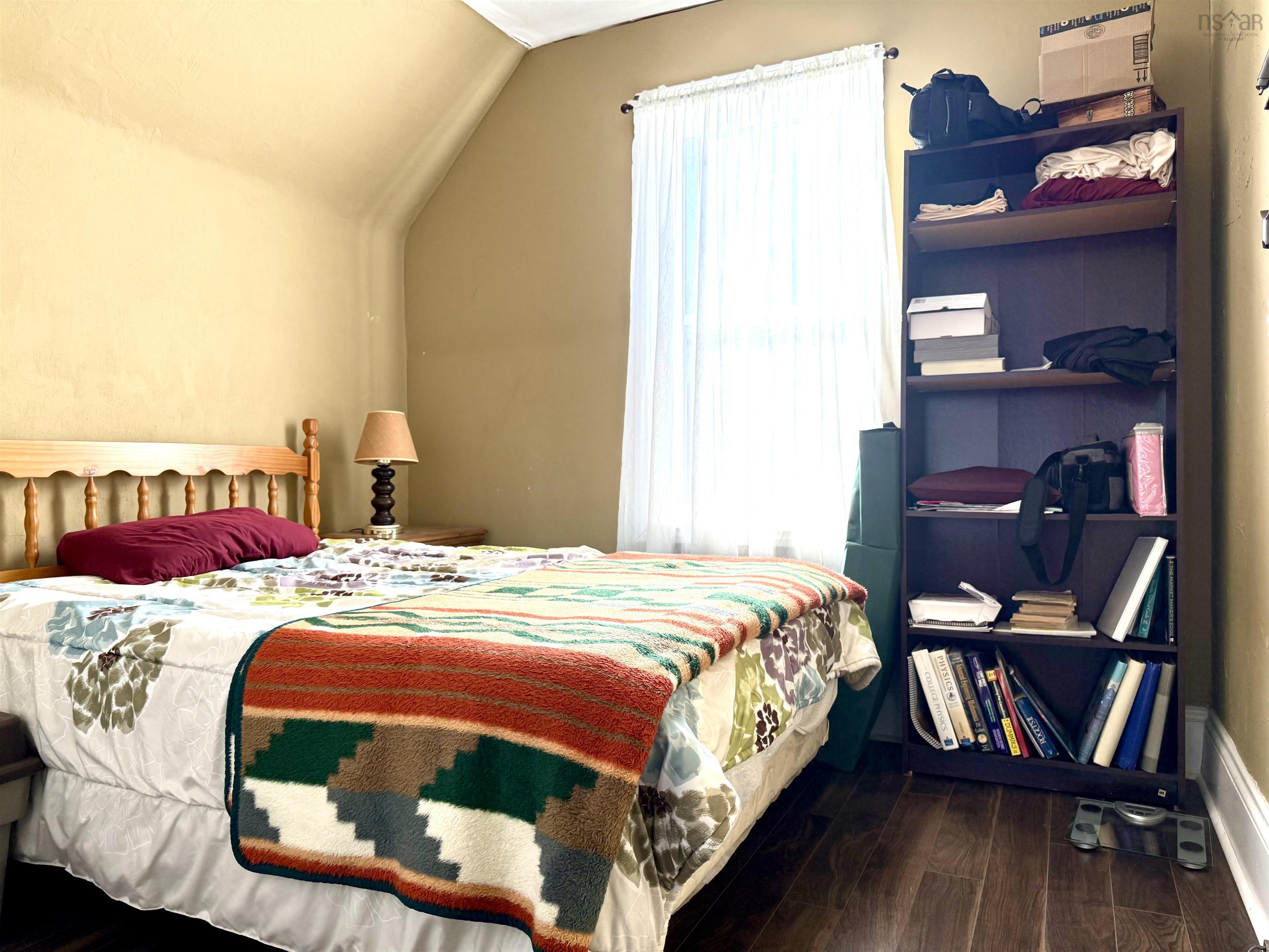 $294,900.00: 50 Victoria Street W, Amherst