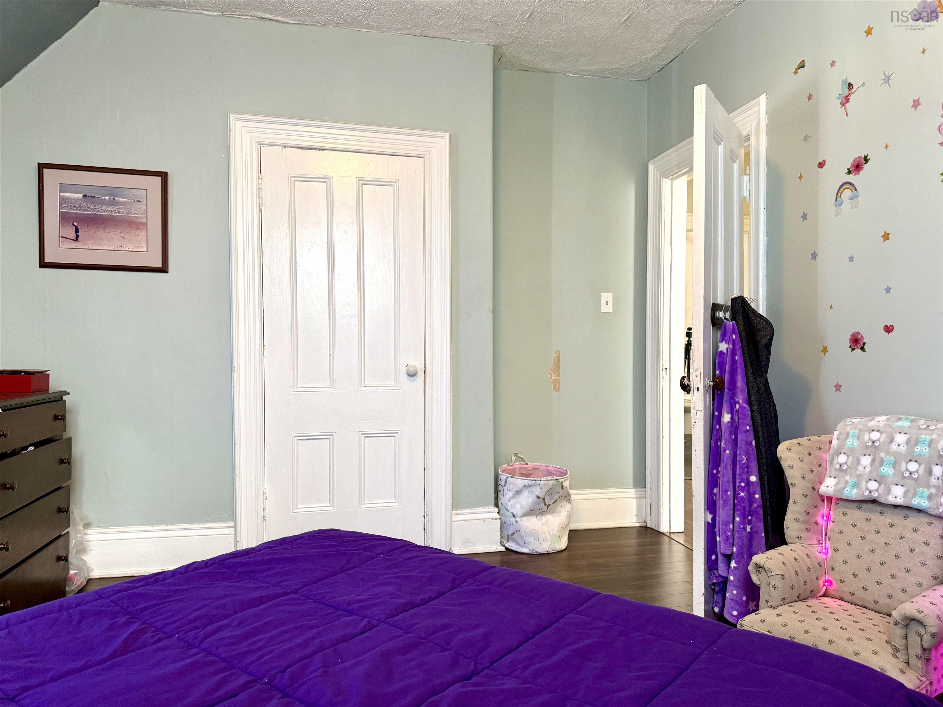 $294,900.00: 50 Victoria Street W, Amherst