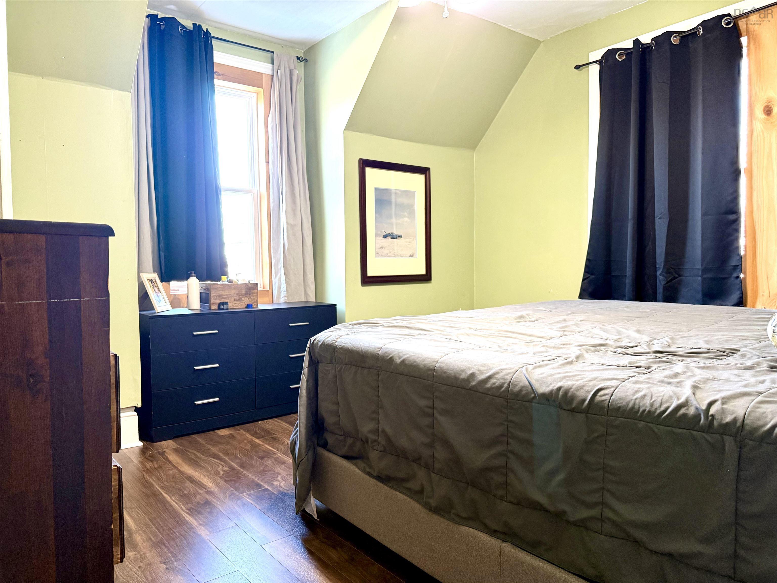 $294,900.00: 50 Victoria Street W, Amherst