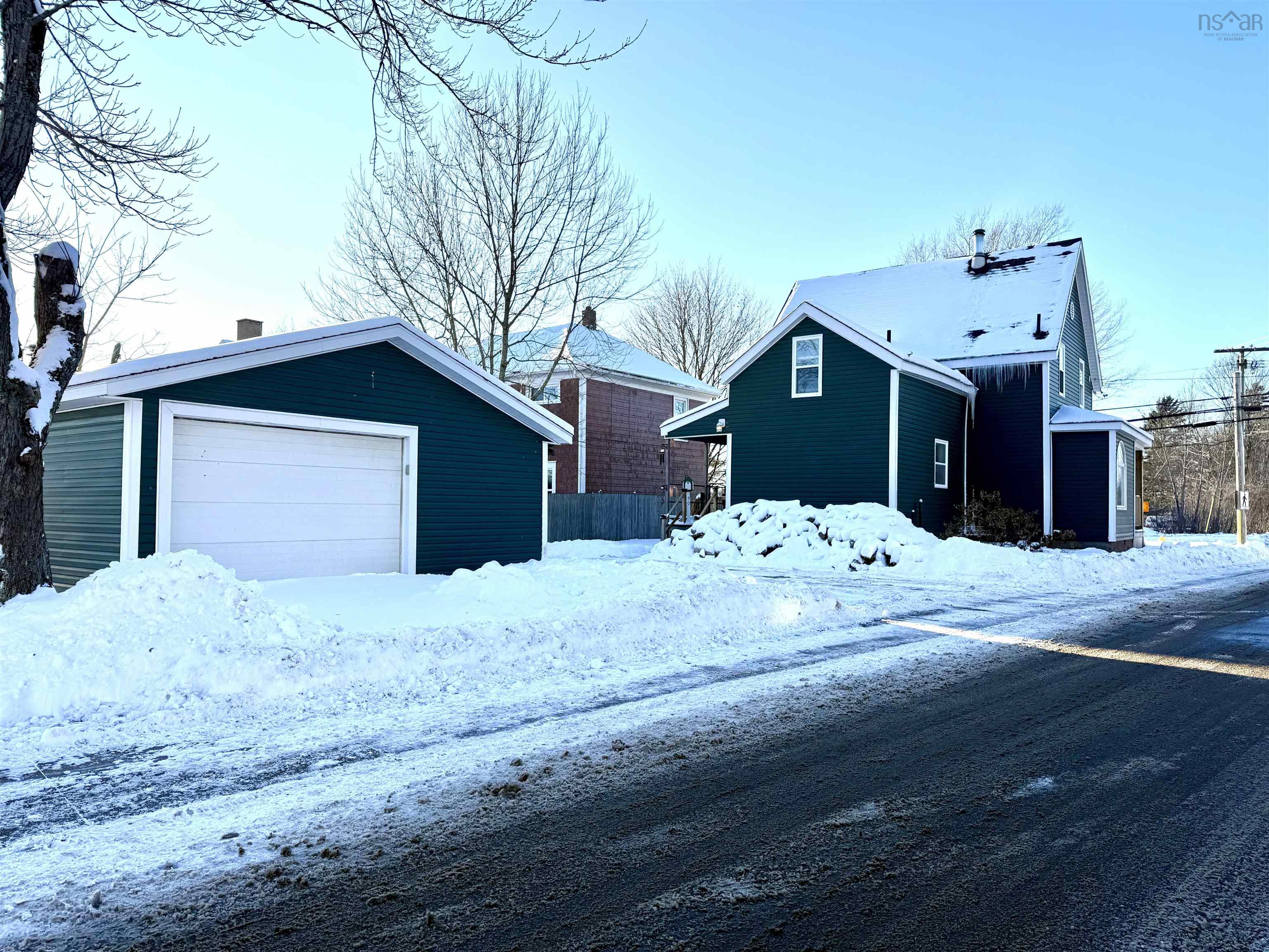 $294,900.00: 50 Victoria Street W, Amherst