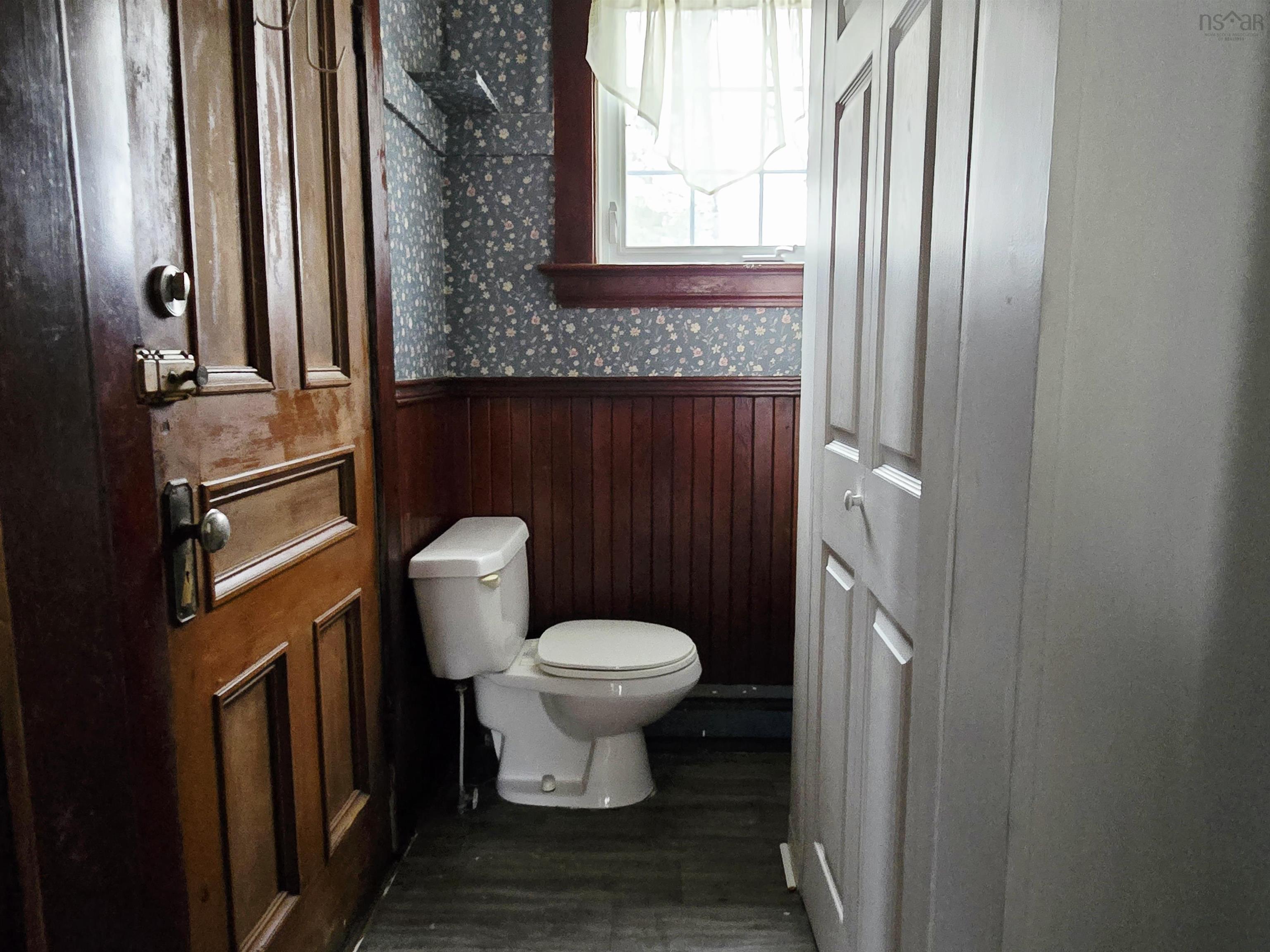 $233,000.00: 24 Claremont Avenue, Stellarton