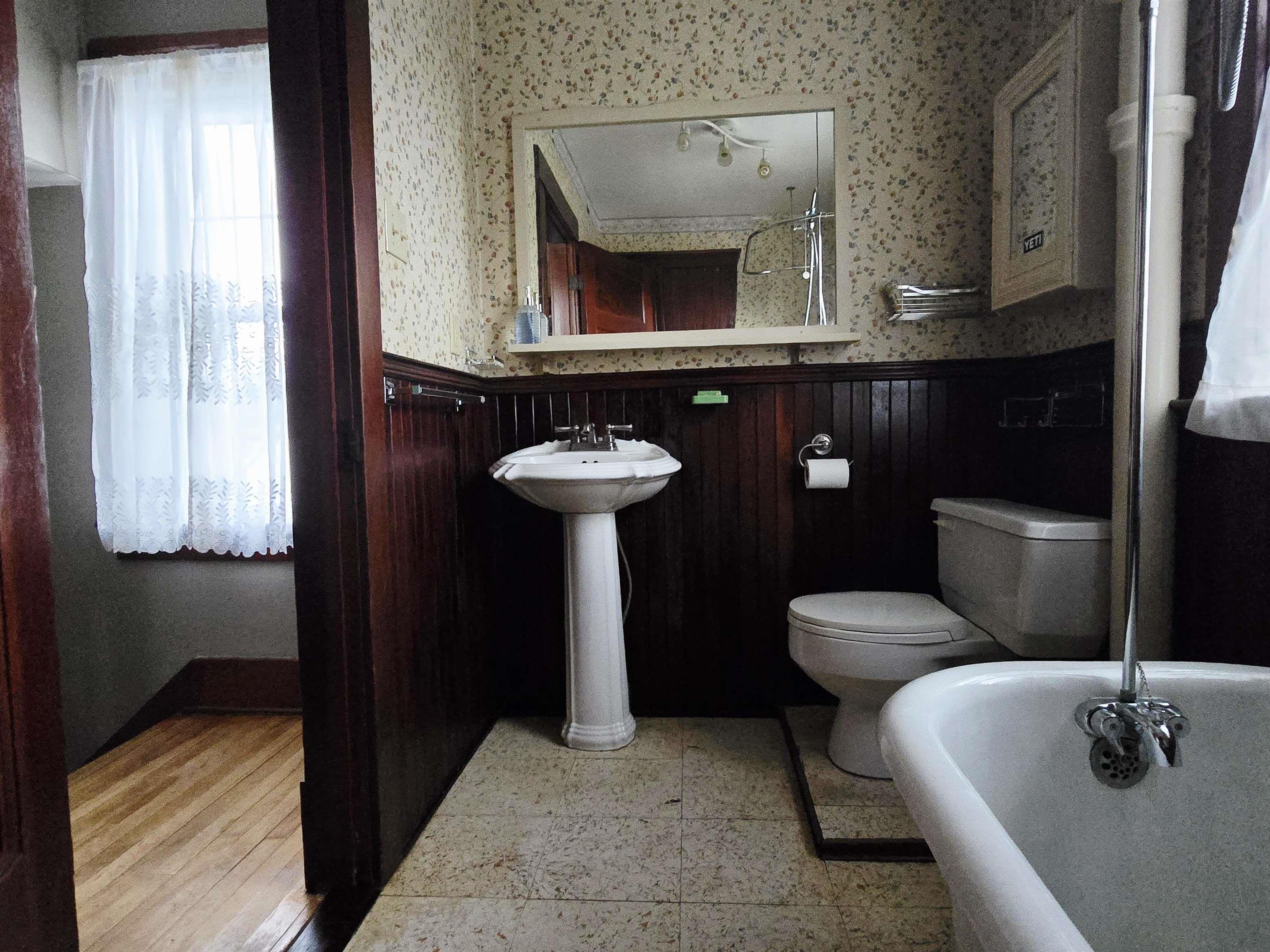 $233,000.00: 24 Claremont Avenue, Stellarton