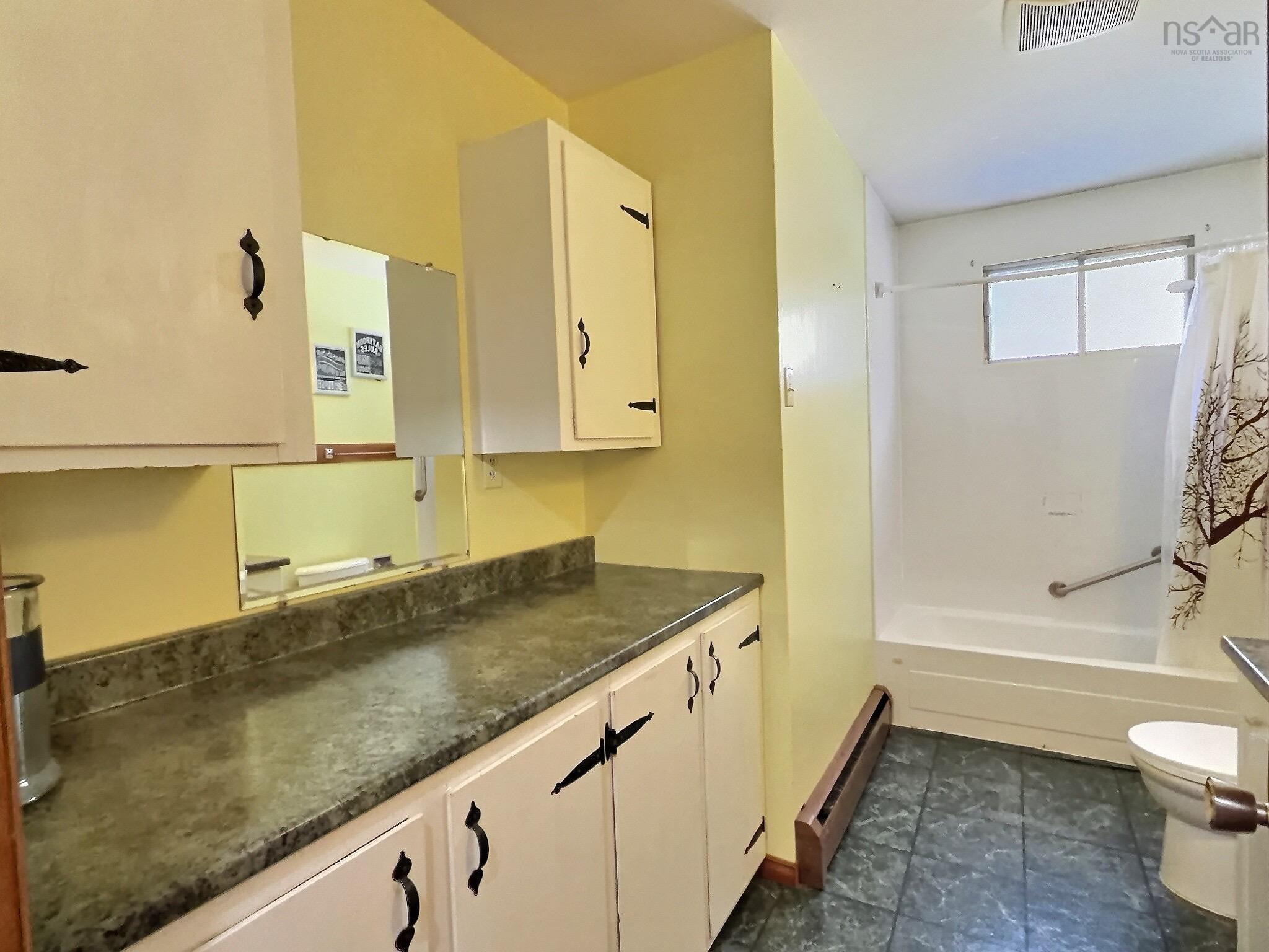 $325,000.00: 11558 NS-224, Middle Musquodoboit