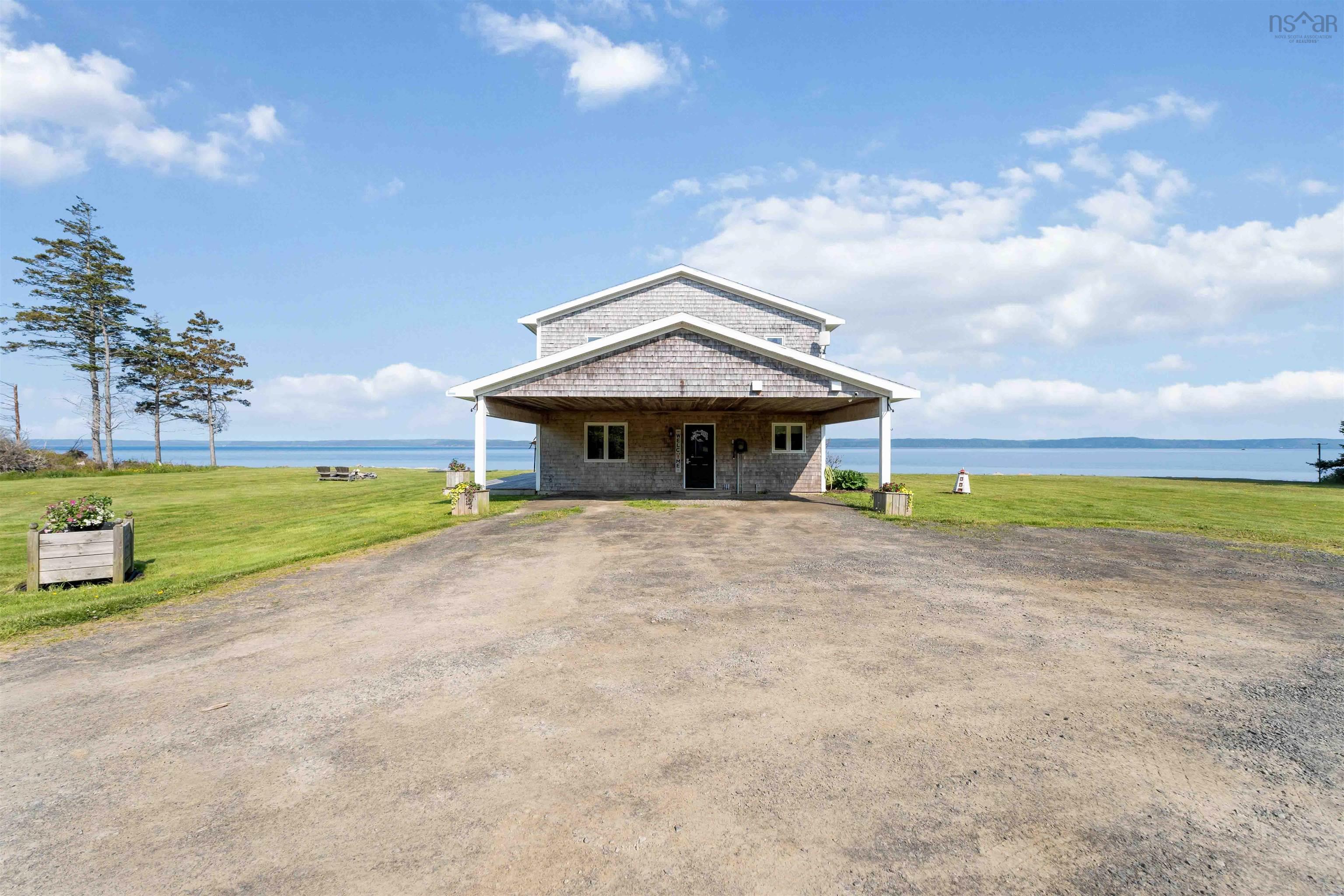 $579,900.00: 463 Fort Point Road, Weymouth North