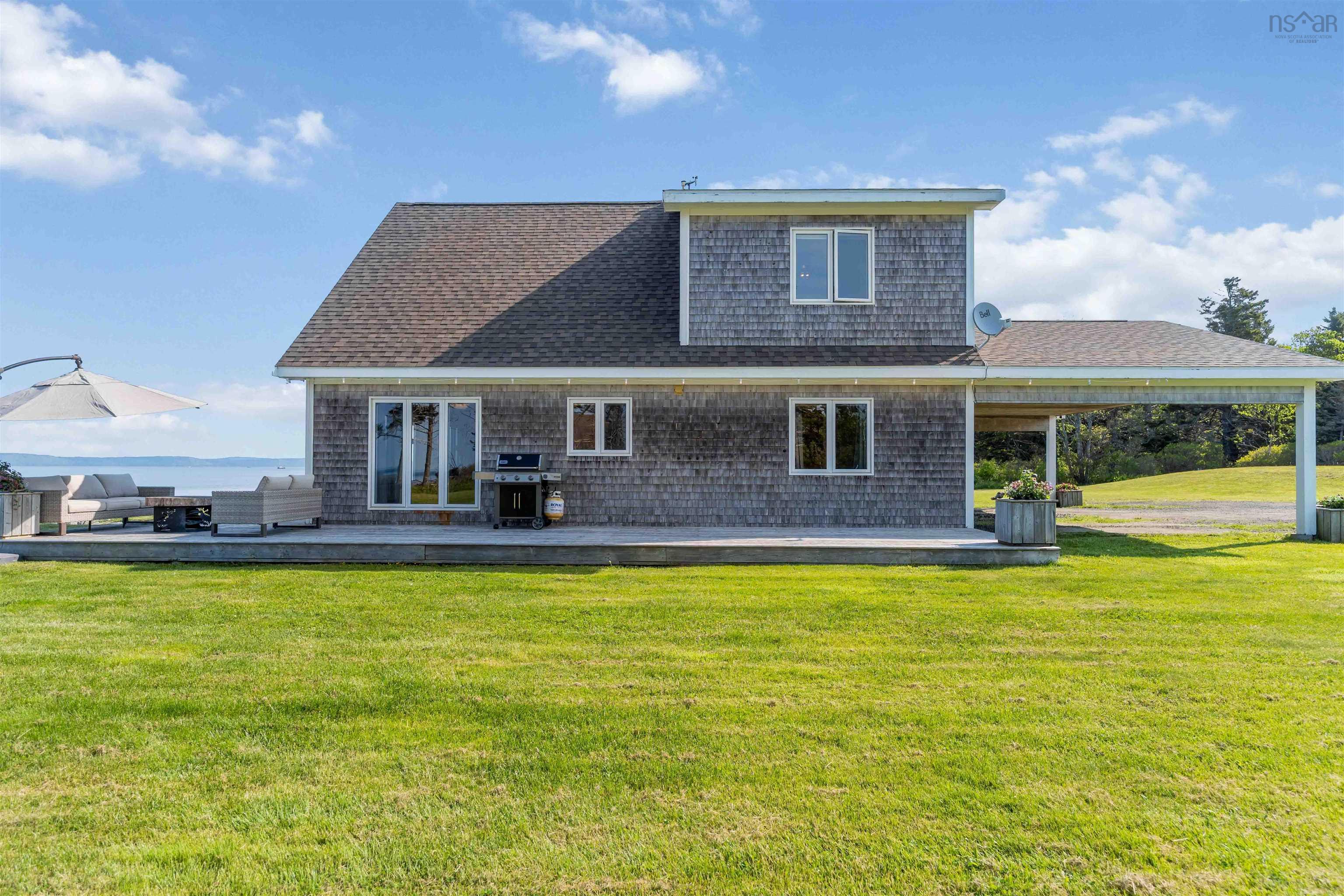 $579,900.00: 463 Fort Point Road, Weymouth North