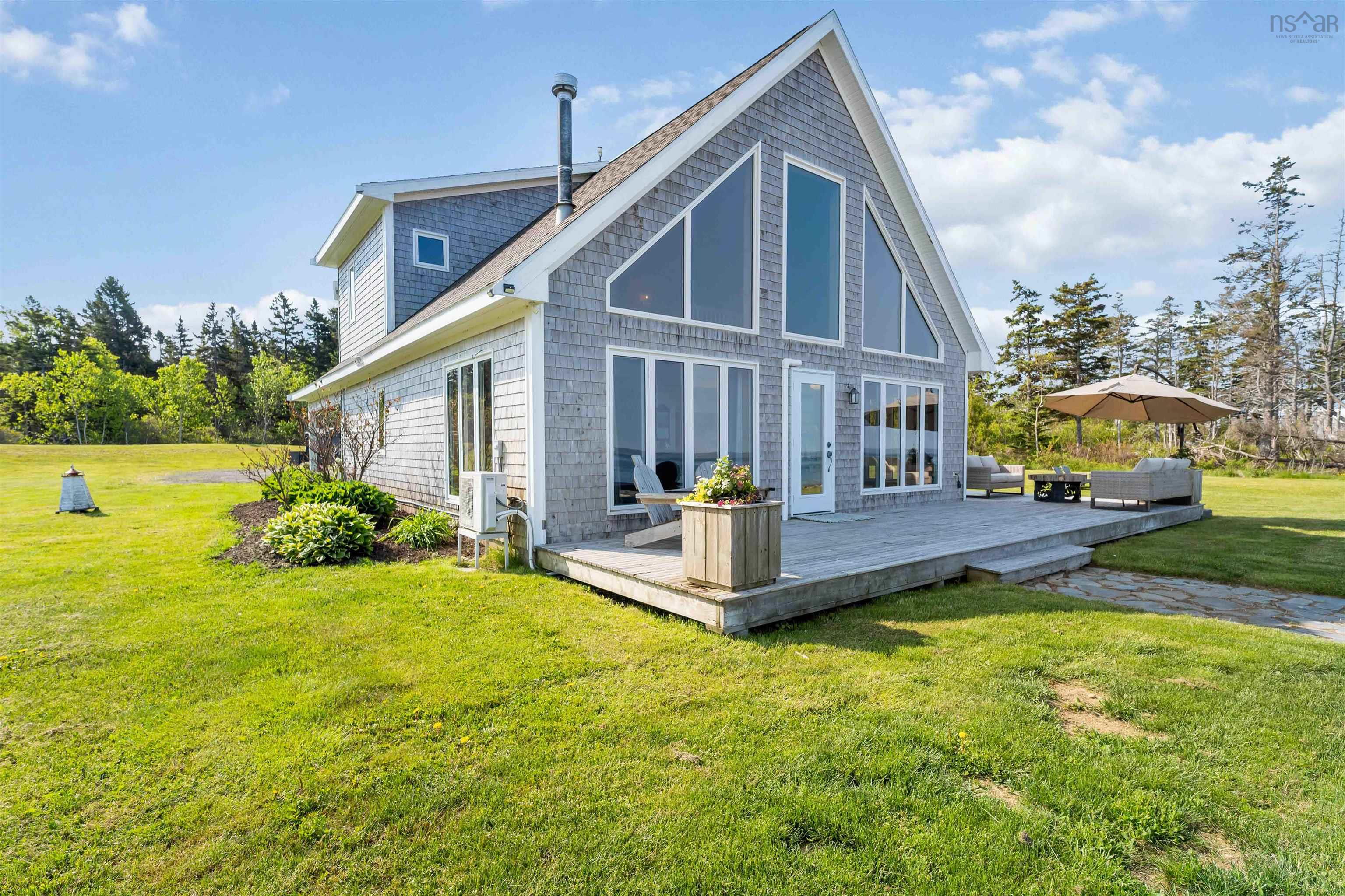 $579,900.00: 463 Fort Point Road, Weymouth North