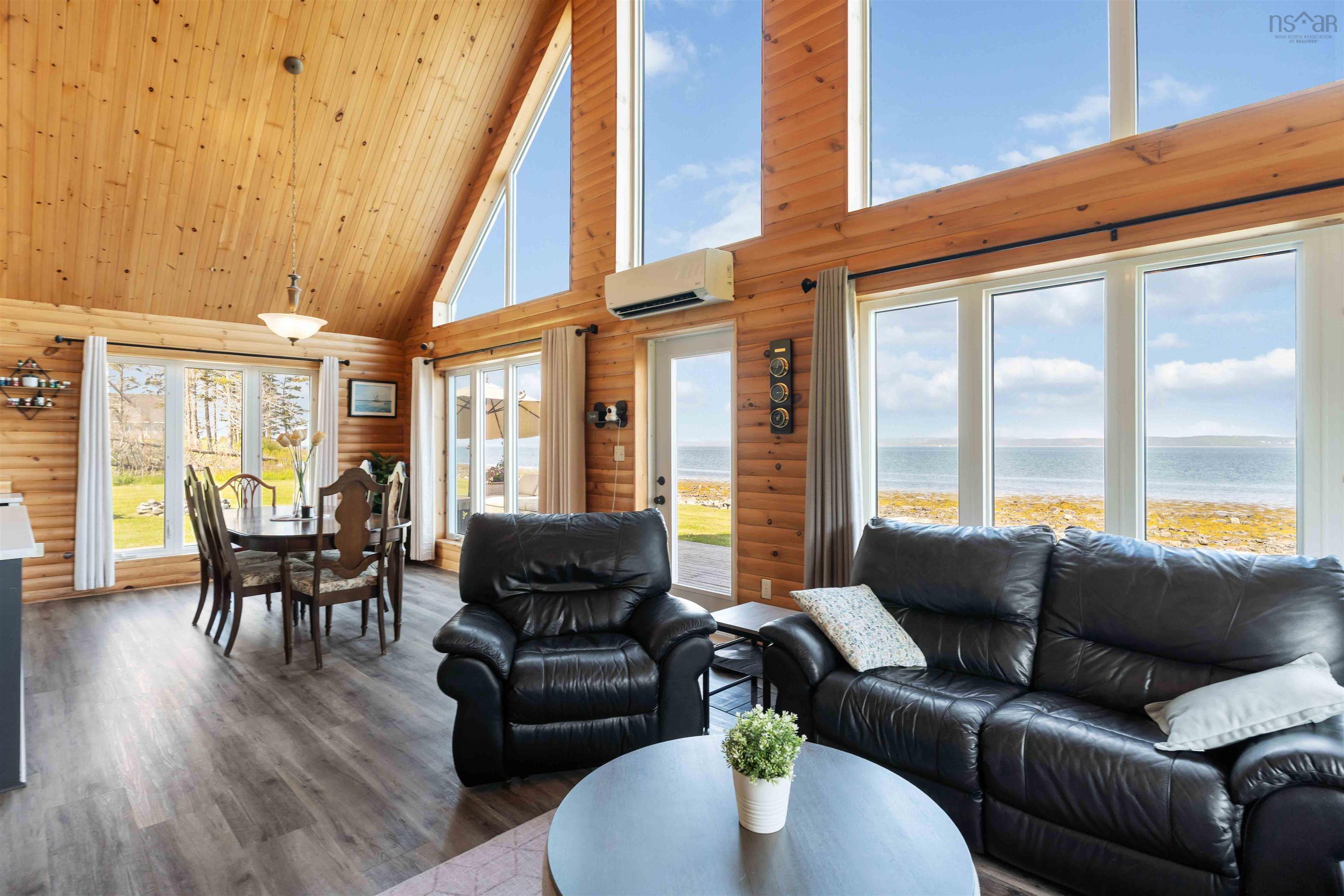 $579,900.00: 463 Fort Point Road, Weymouth North