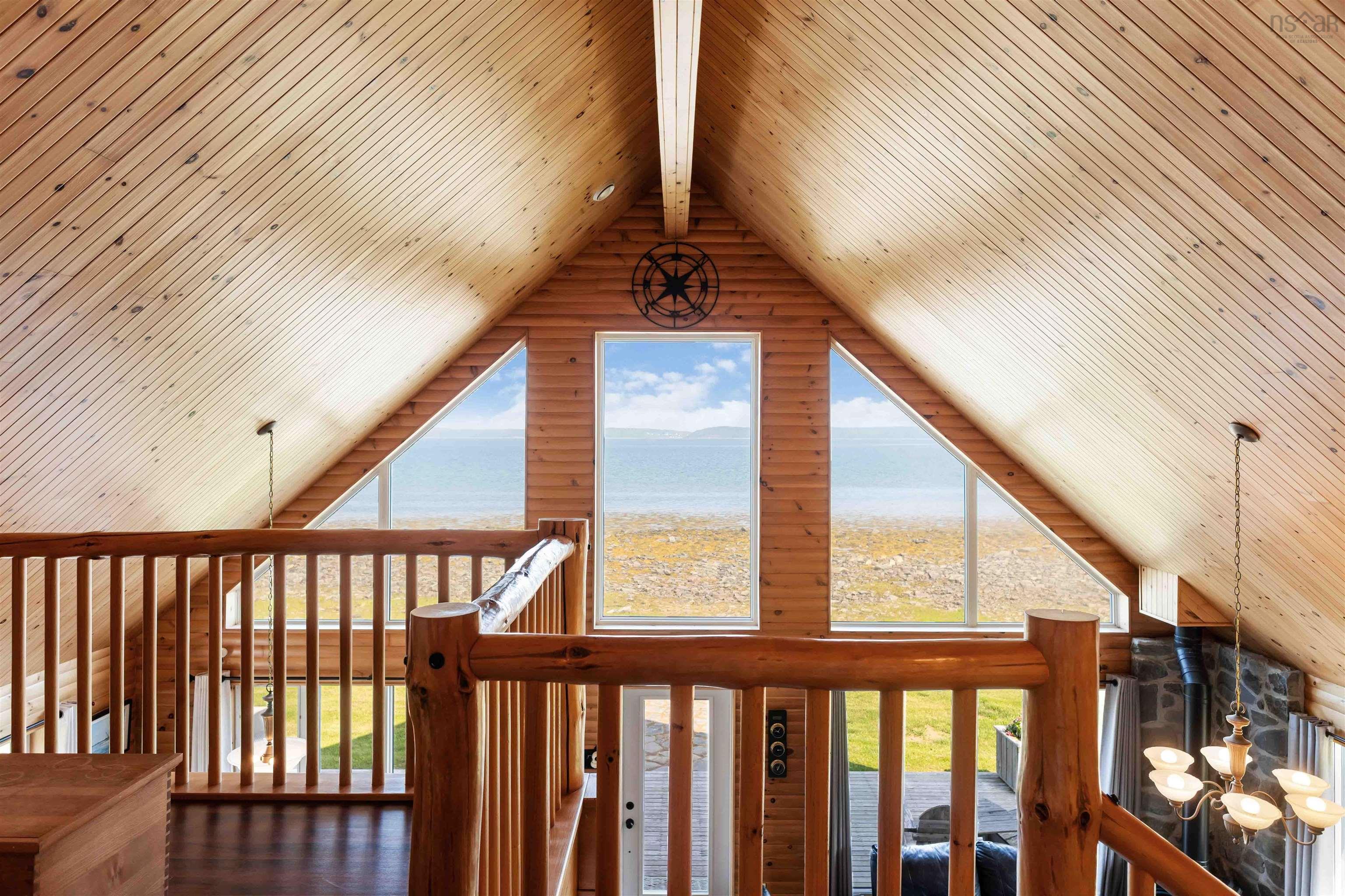 $579,900.00: 463 Fort Point Road, Weymouth North