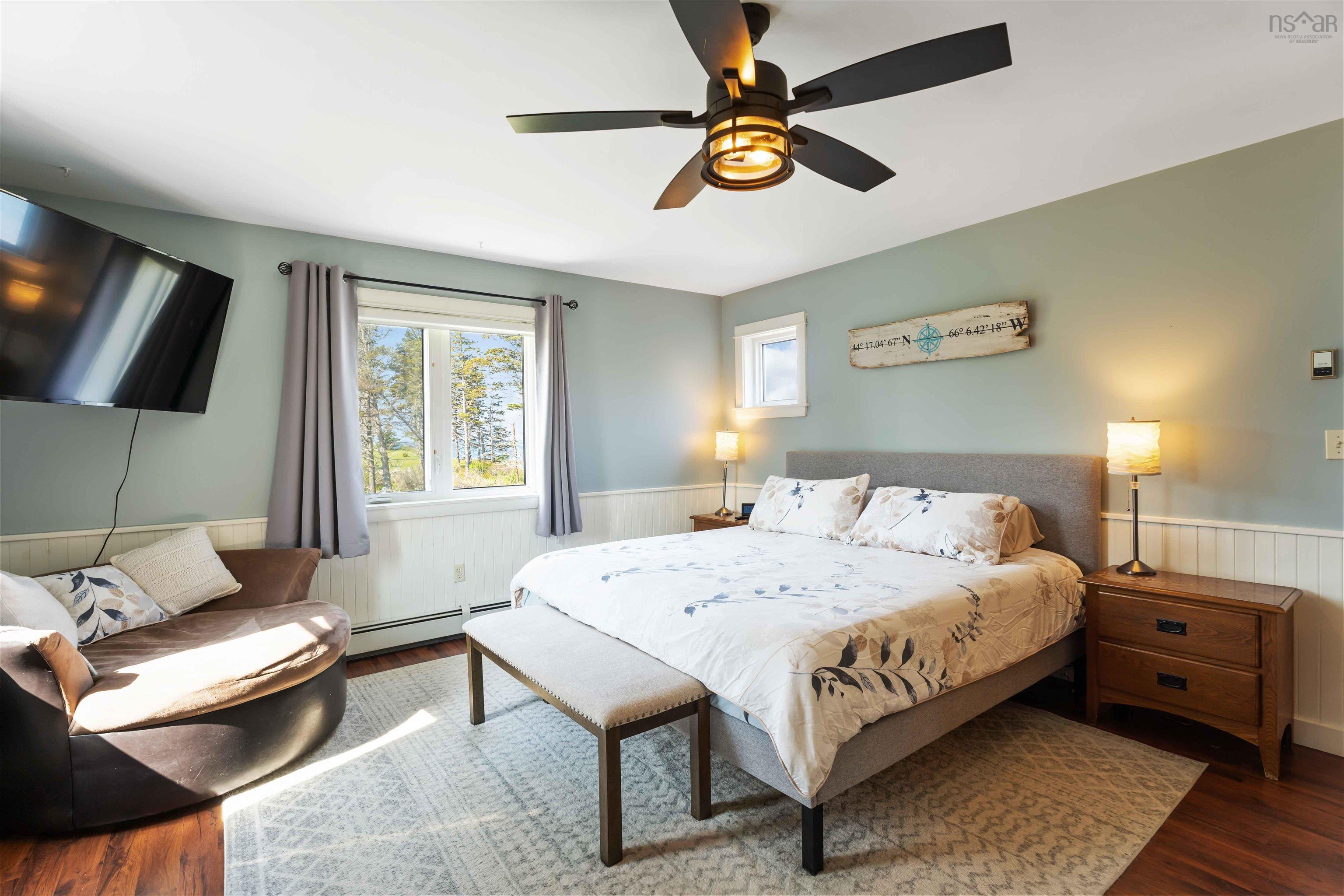 $579,900.00: 463 Fort Point Road, Weymouth North