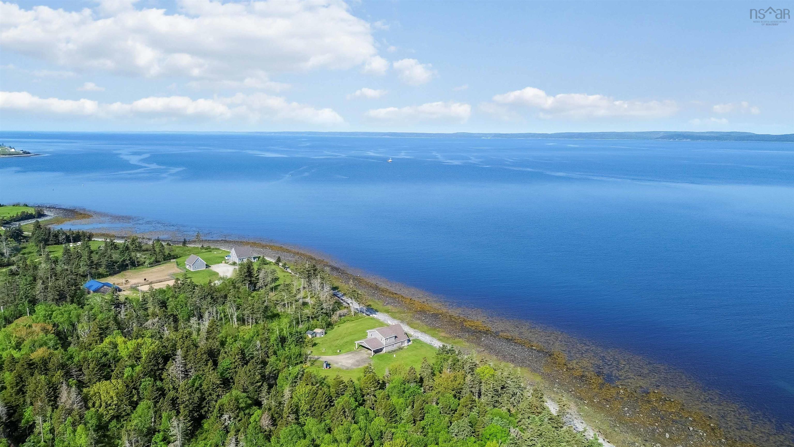 $579,900.00: 463 Fort Point Road, Weymouth North