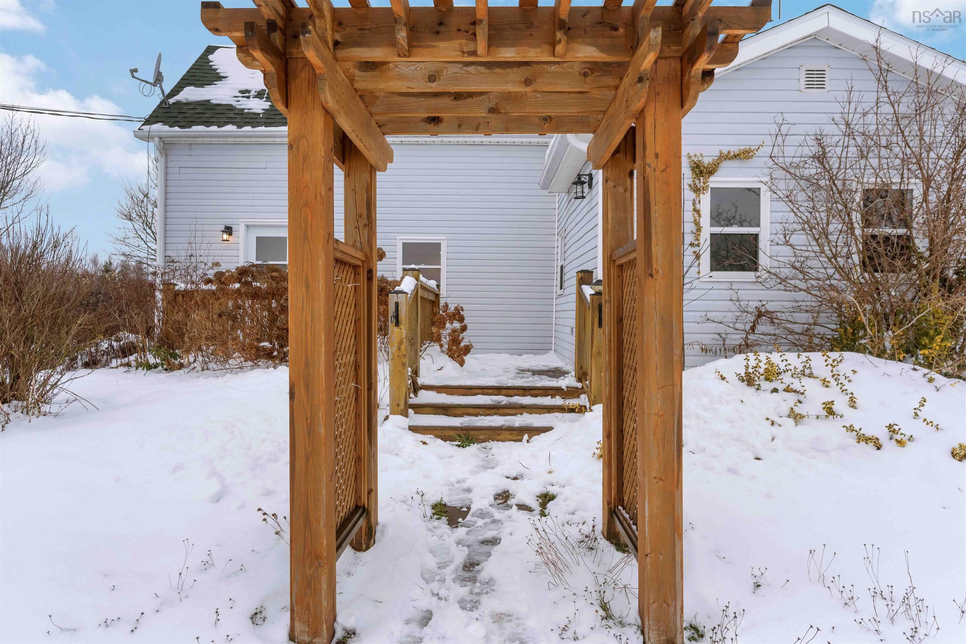 $279,900.00: 426 Morden Road, Selfridge Corner