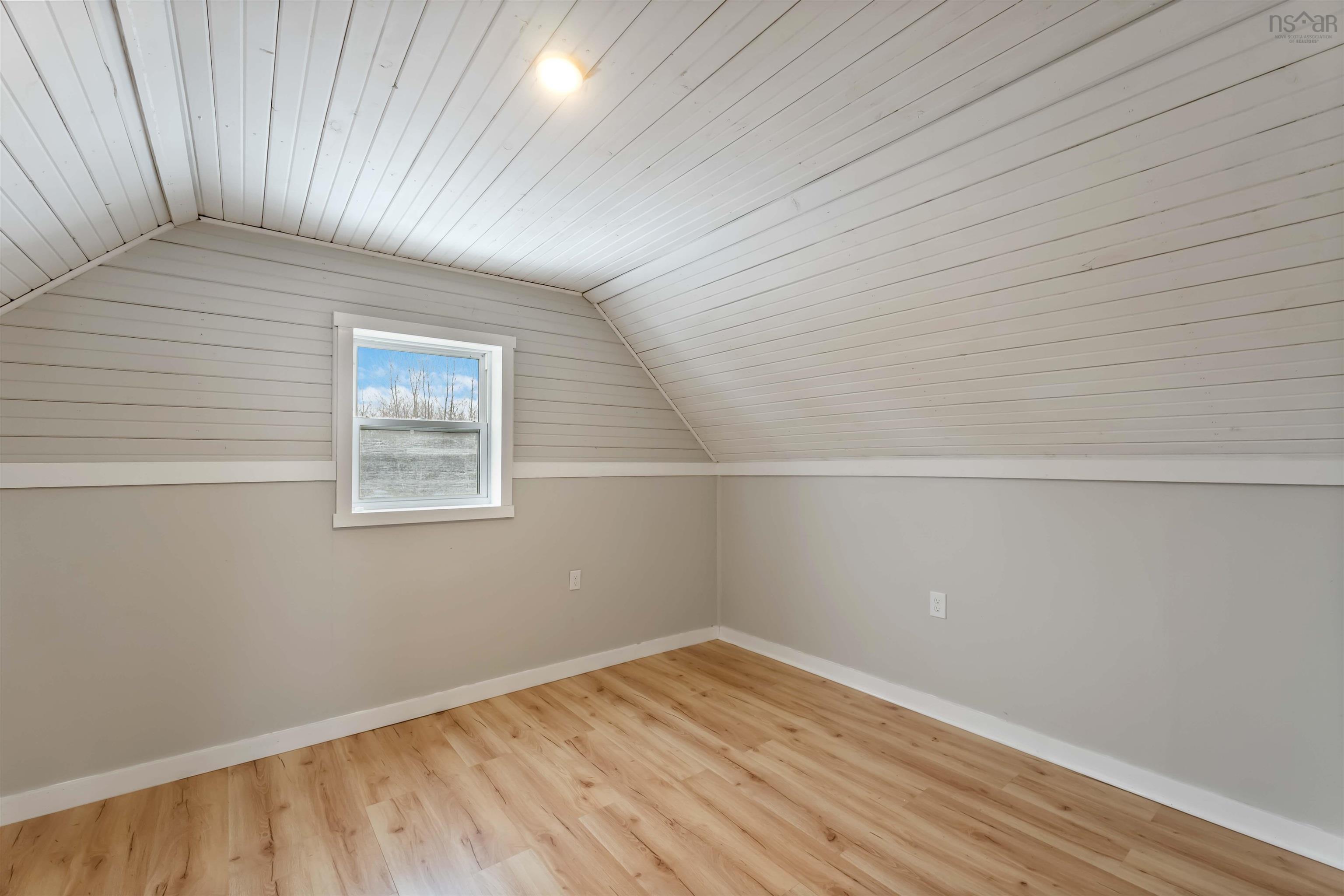 $279,900.00: 426 Morden Road, Selfridge Corner