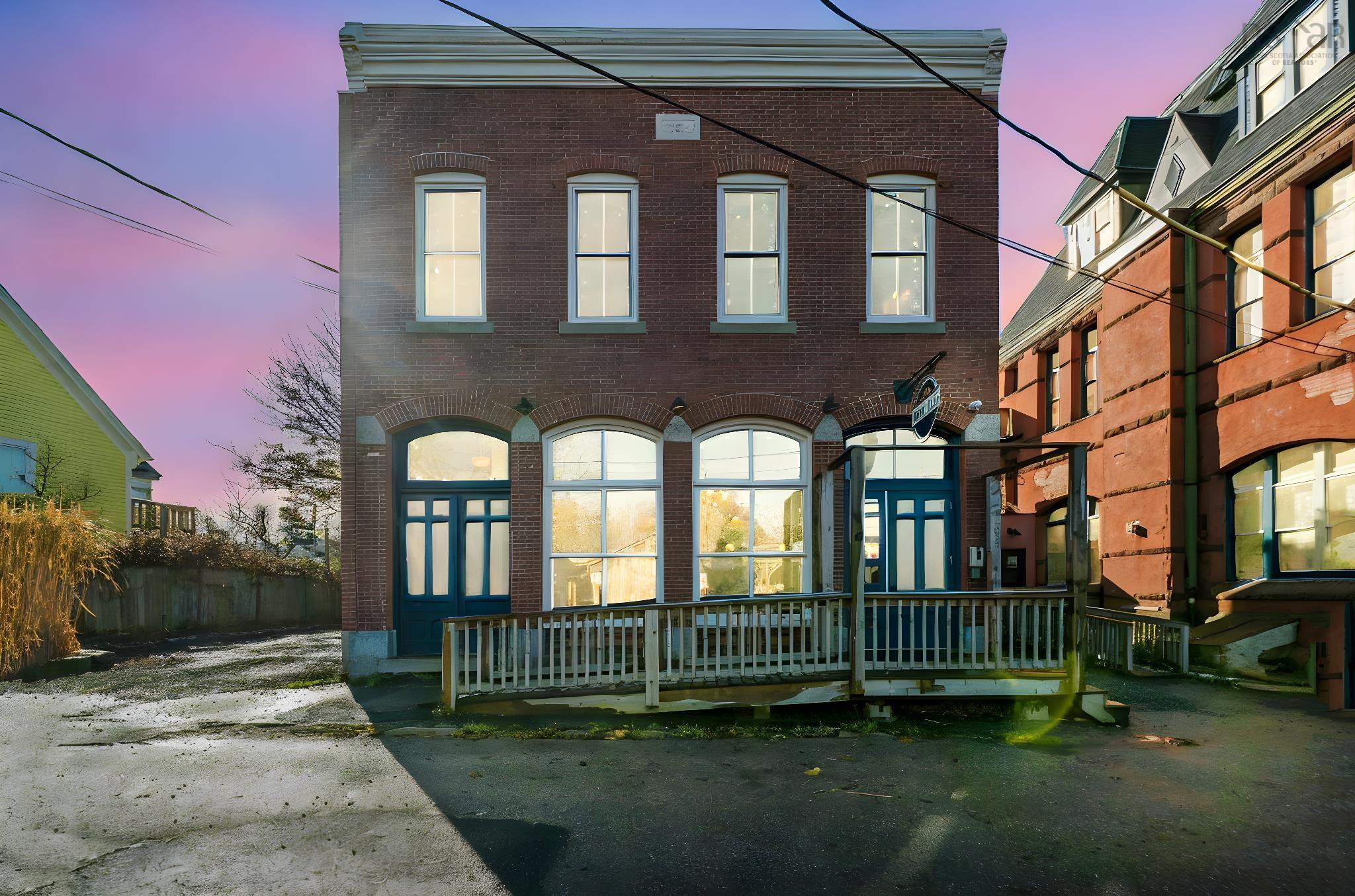 $1,500,000.00: 9 Church St, 208 St George Street Street, Annapolis Royal