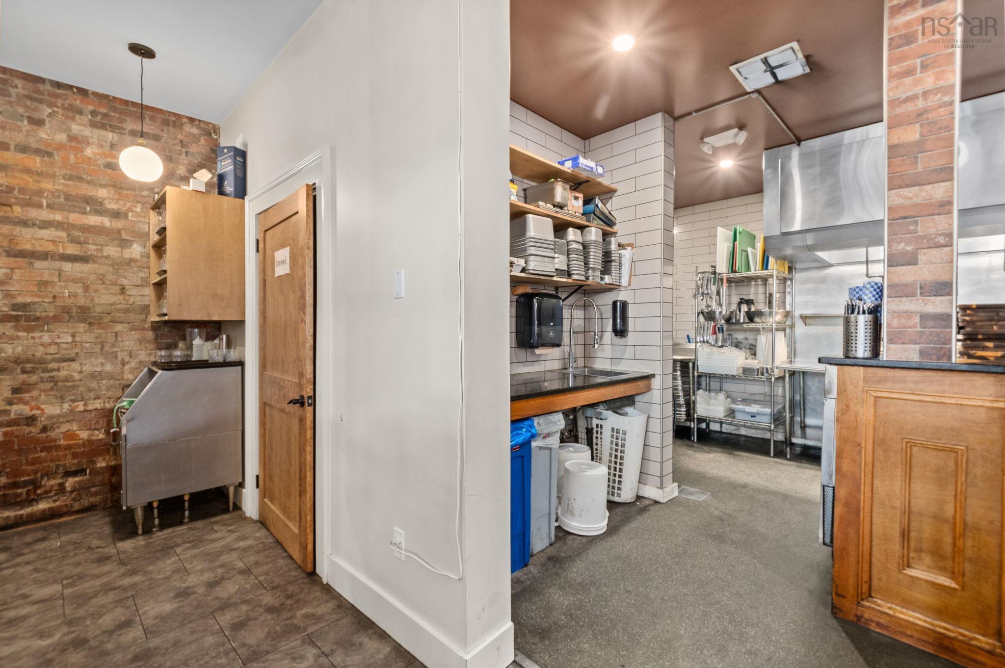 $1,500,000.00: 9 Church St, 208 St George Street Street, Annapolis Royal