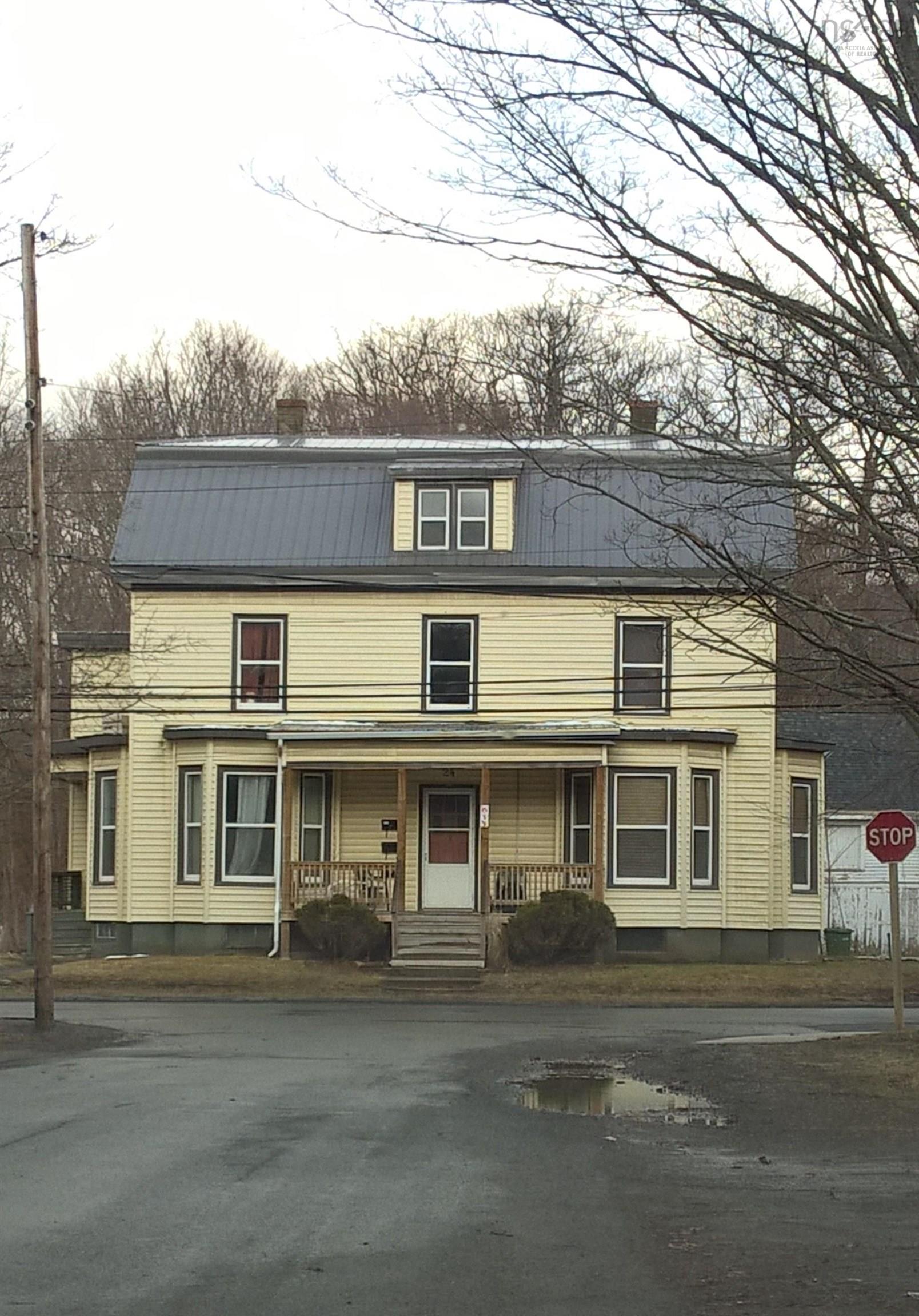 $575,000.00: 22 / 24 Canaan Avenue, Kentville