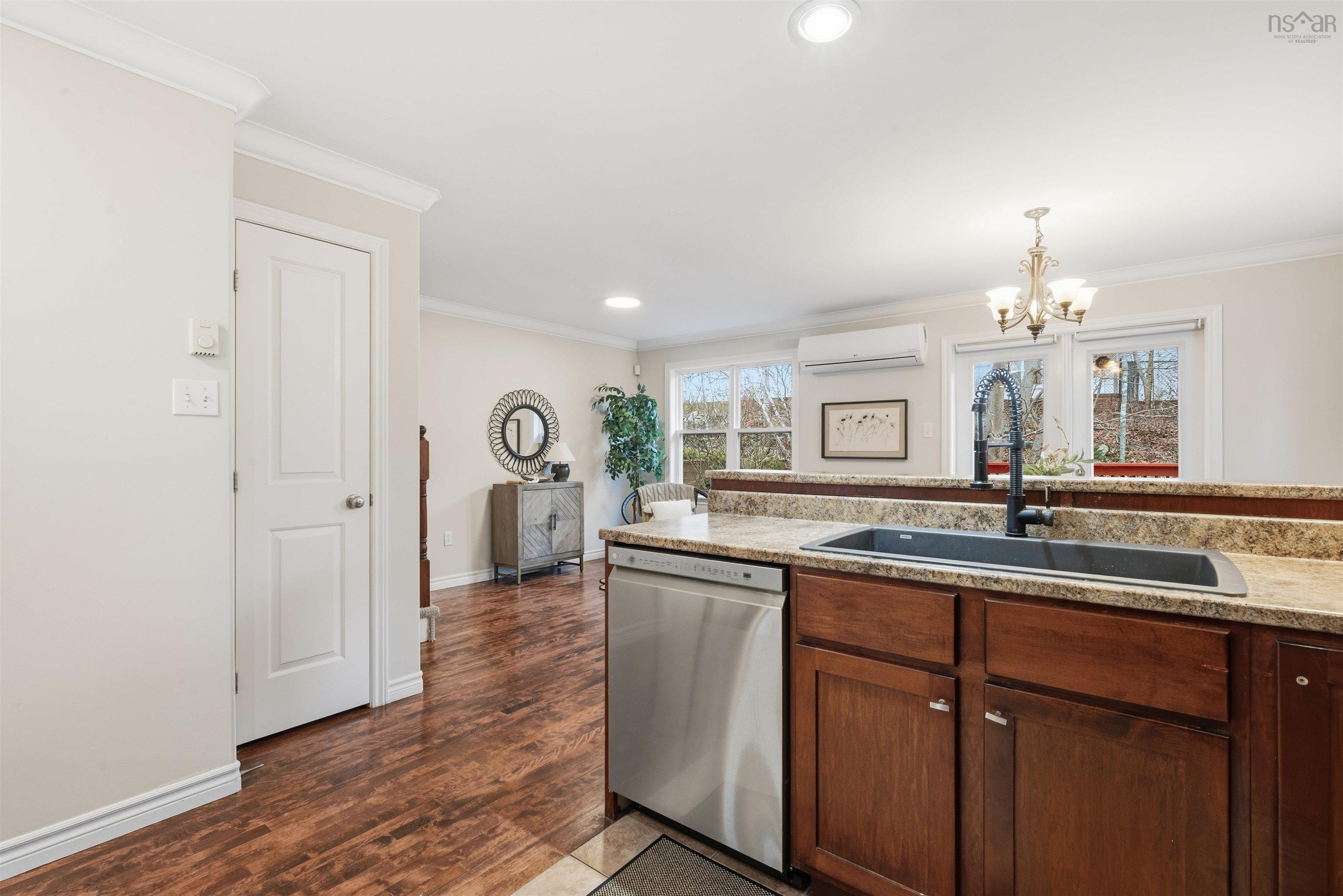 $589,000.00: 69 Outrigger Cres, Halifax