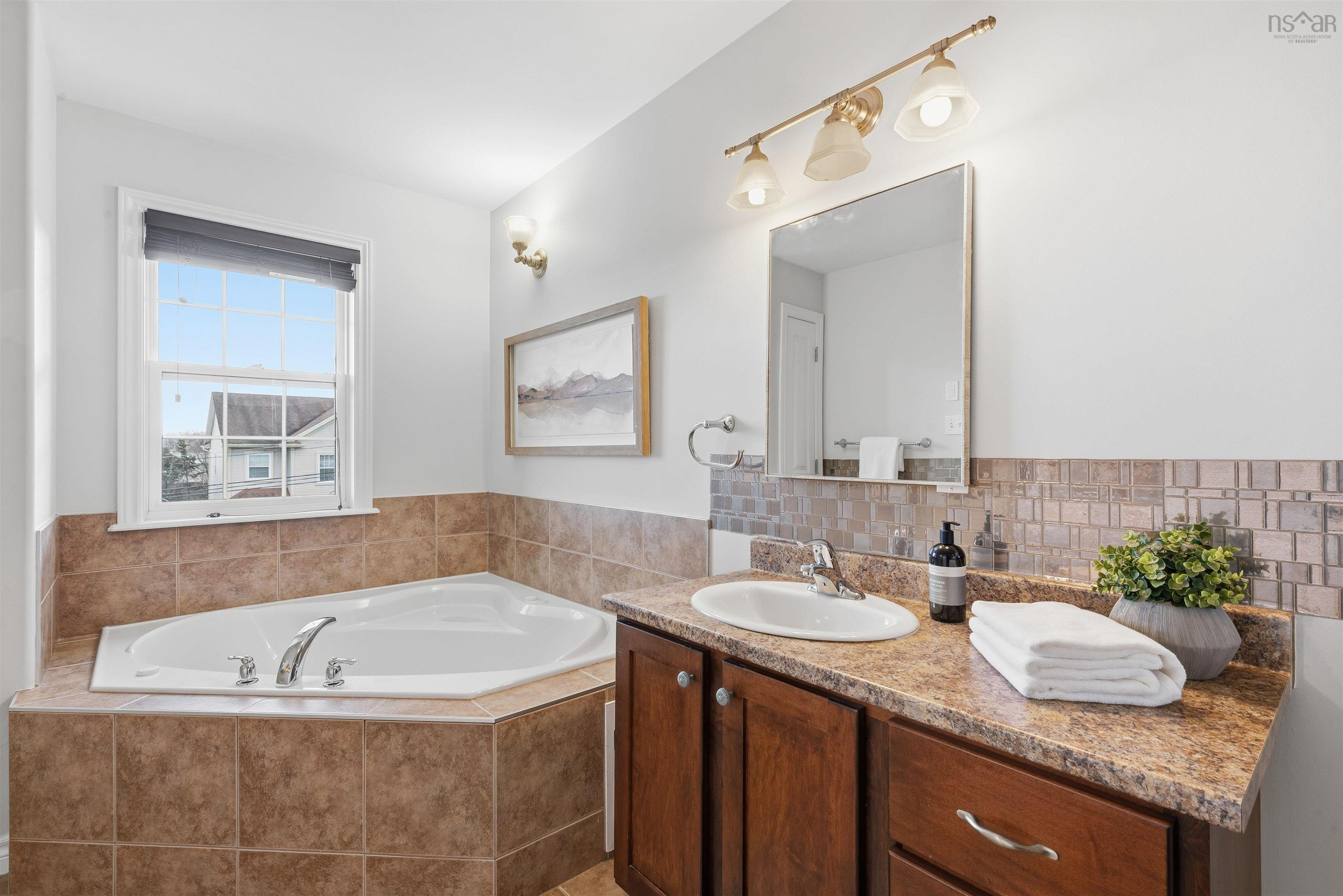 $589,000.00: 69 Outrigger Cres, Halifax