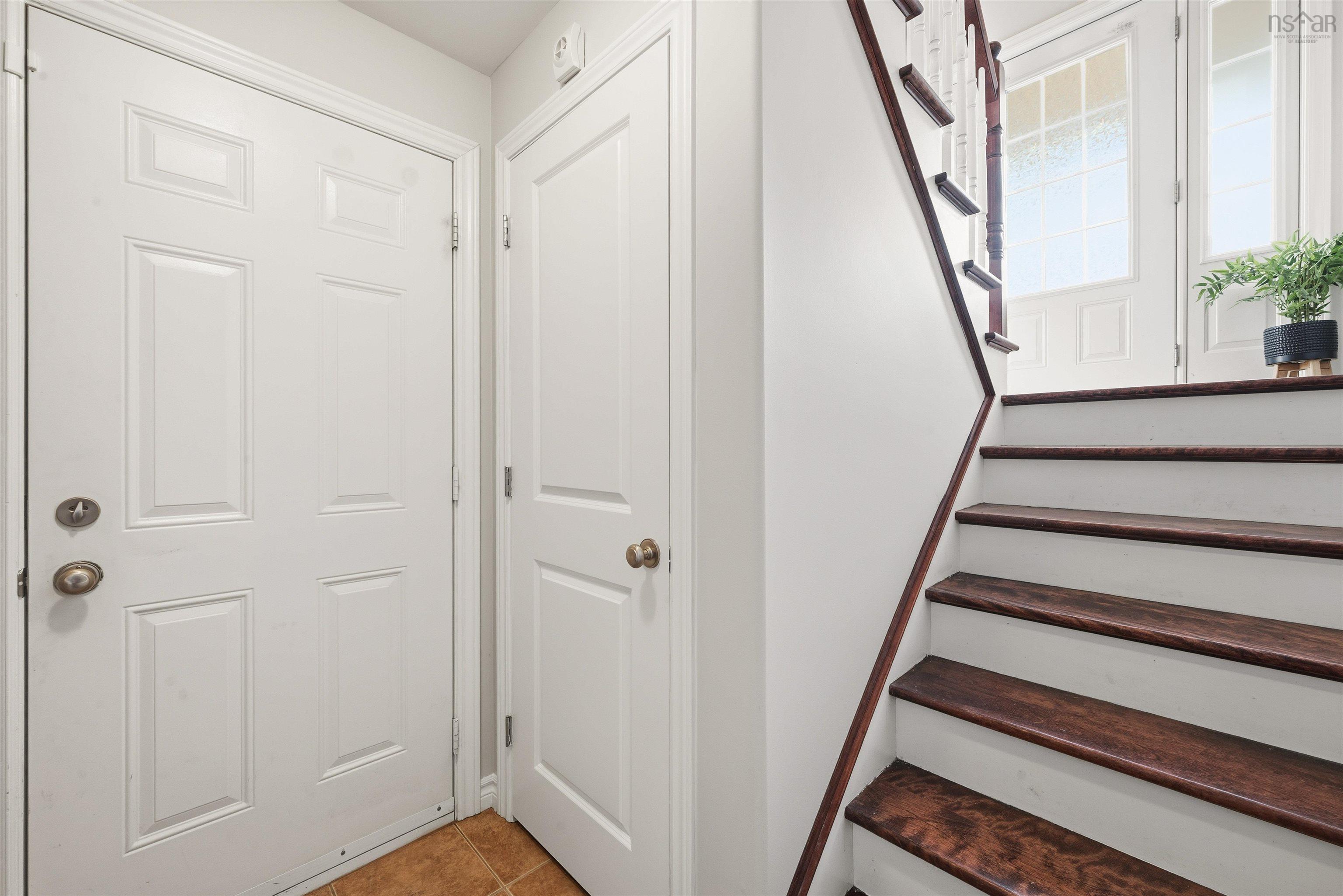 $589,000.00: 69 Outrigger Cres, Halifax