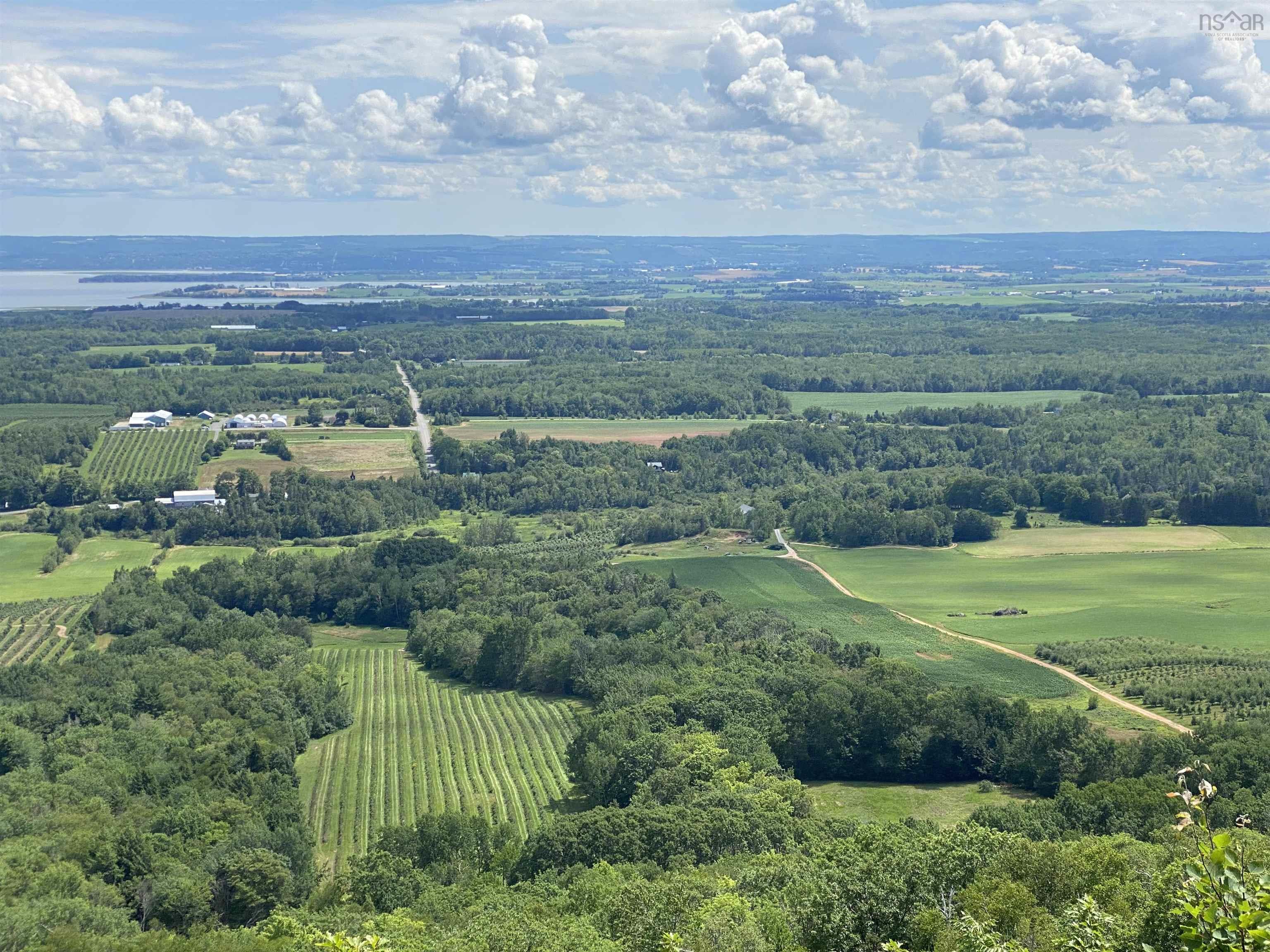 $525,000.00: 3335 358 Highway, Arlington