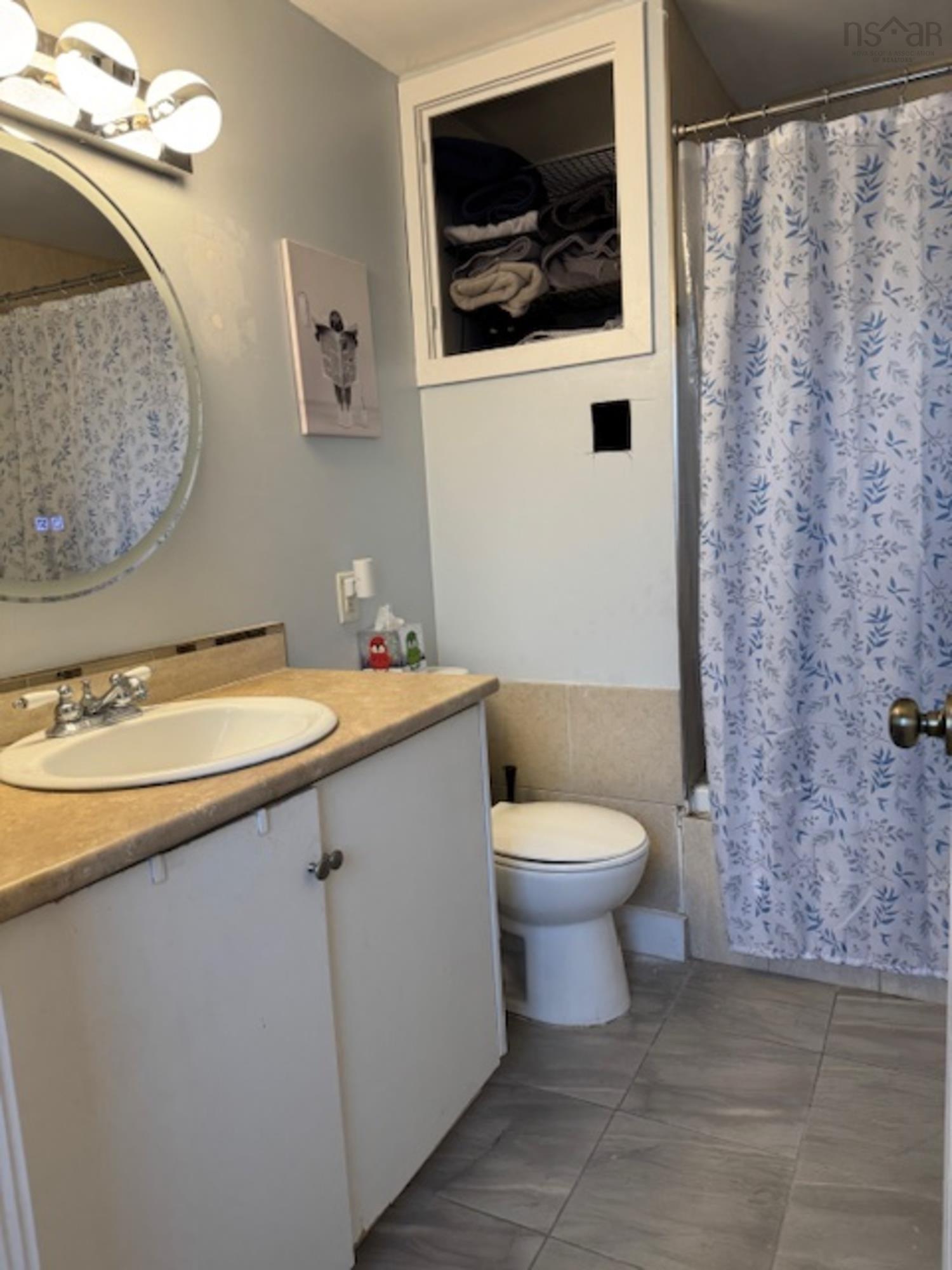 $299,900.00: 1126 Highway 2, Hants