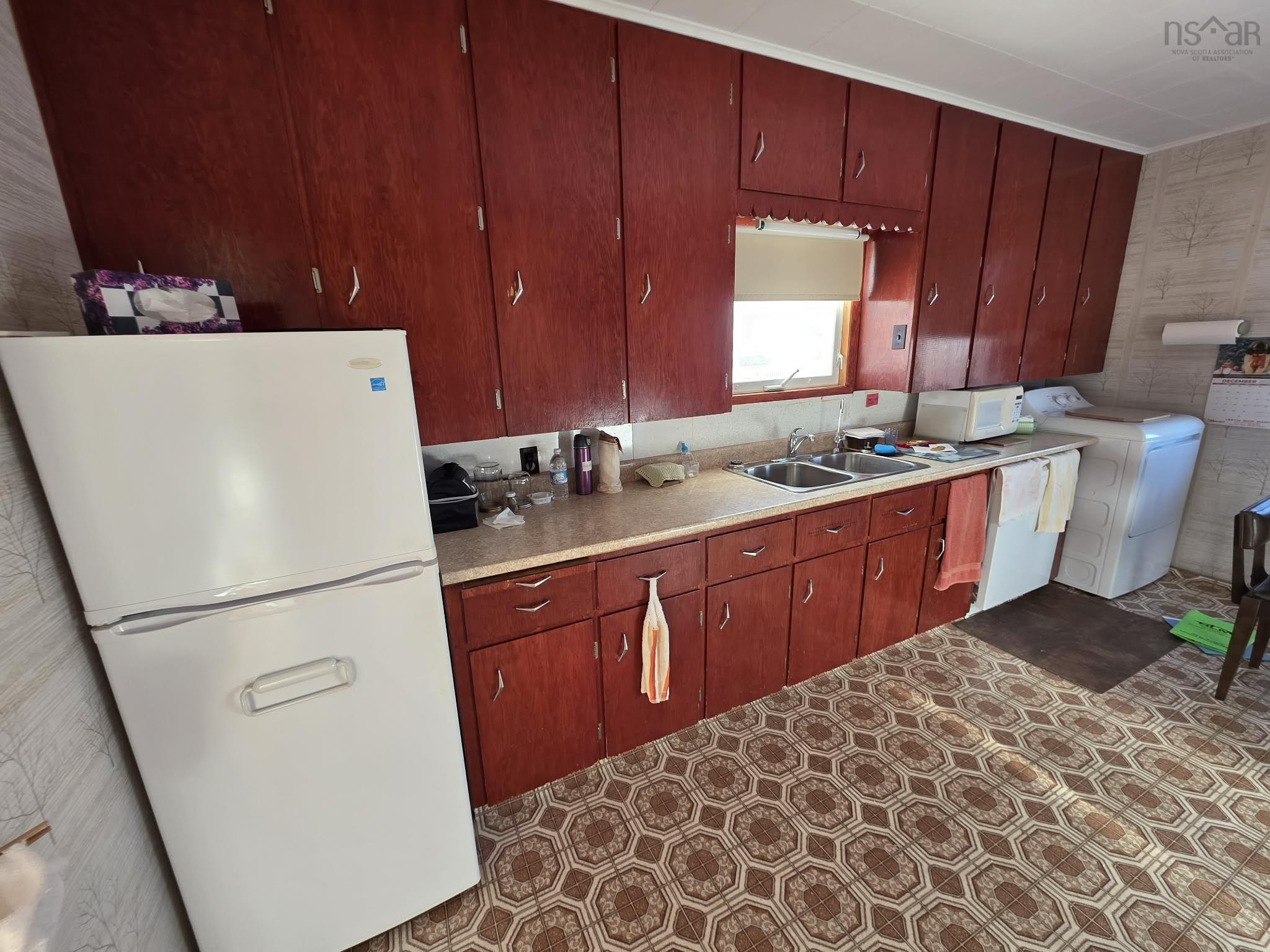 $274,900.00: 944 Cape John Road, Cape John