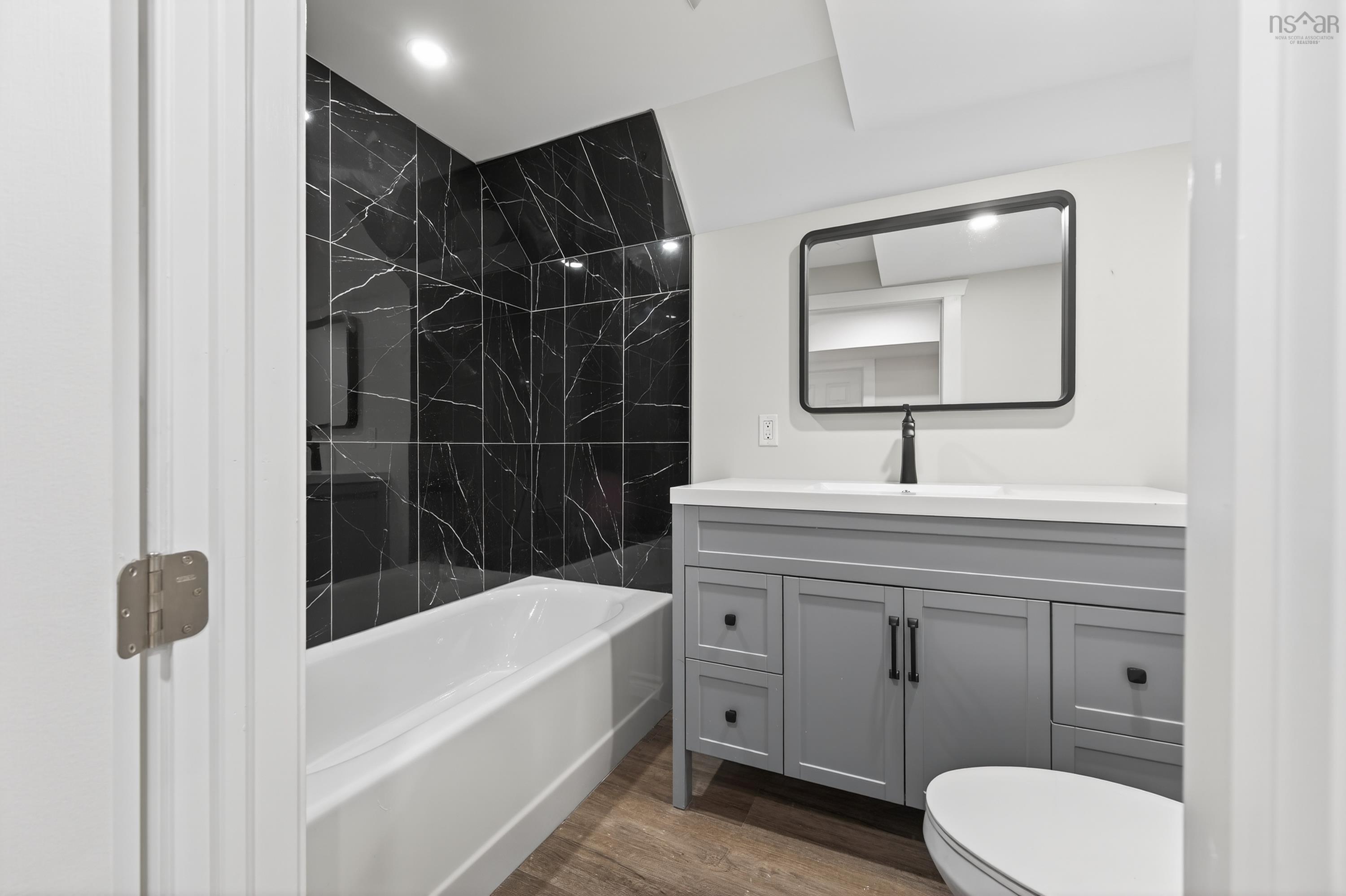 $379,900.00: 56 Stanfeild Street      Sydney, Sydney