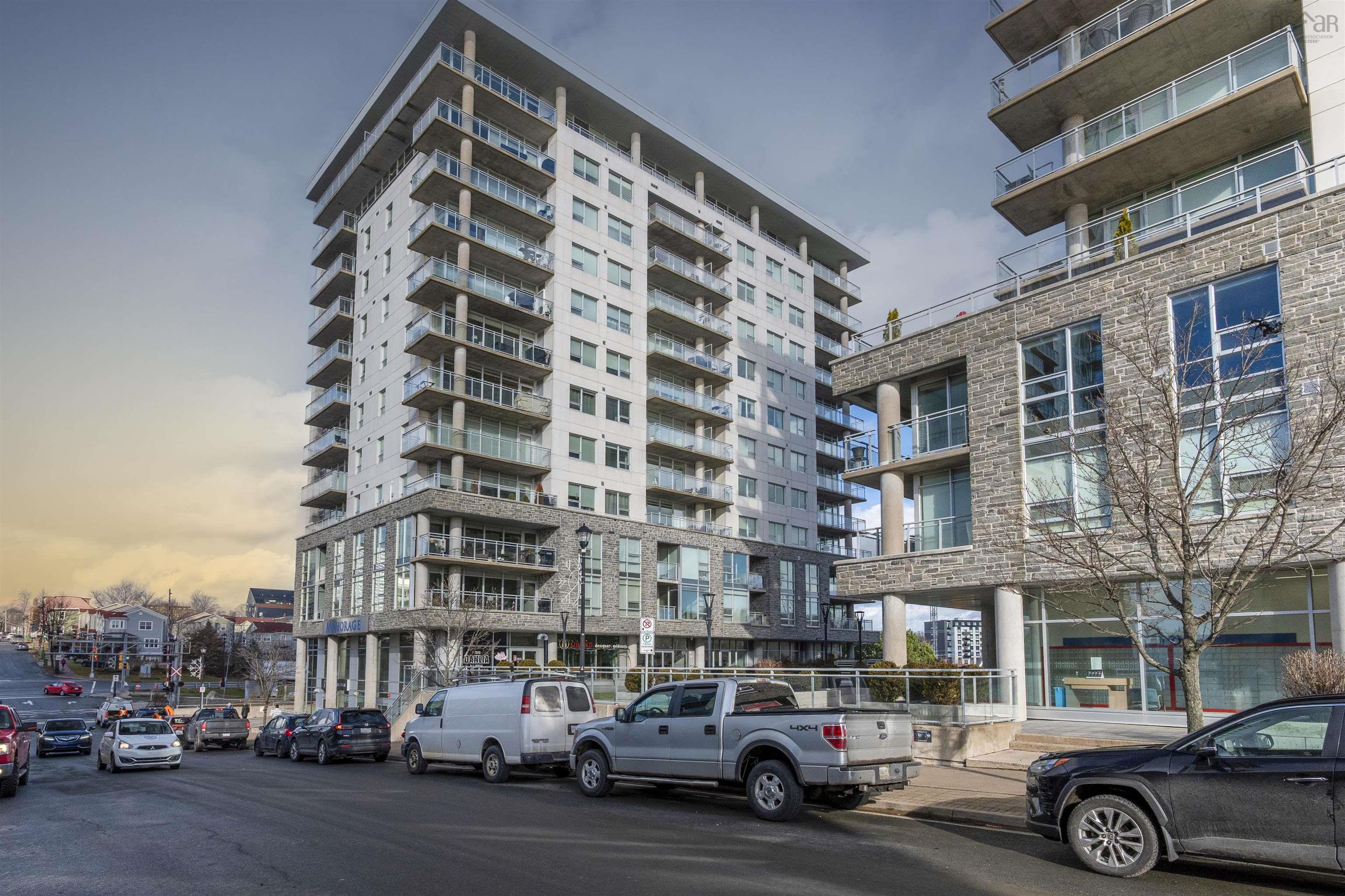 $708,900.00: 305 15 Kings Warf Place, Dartmouth