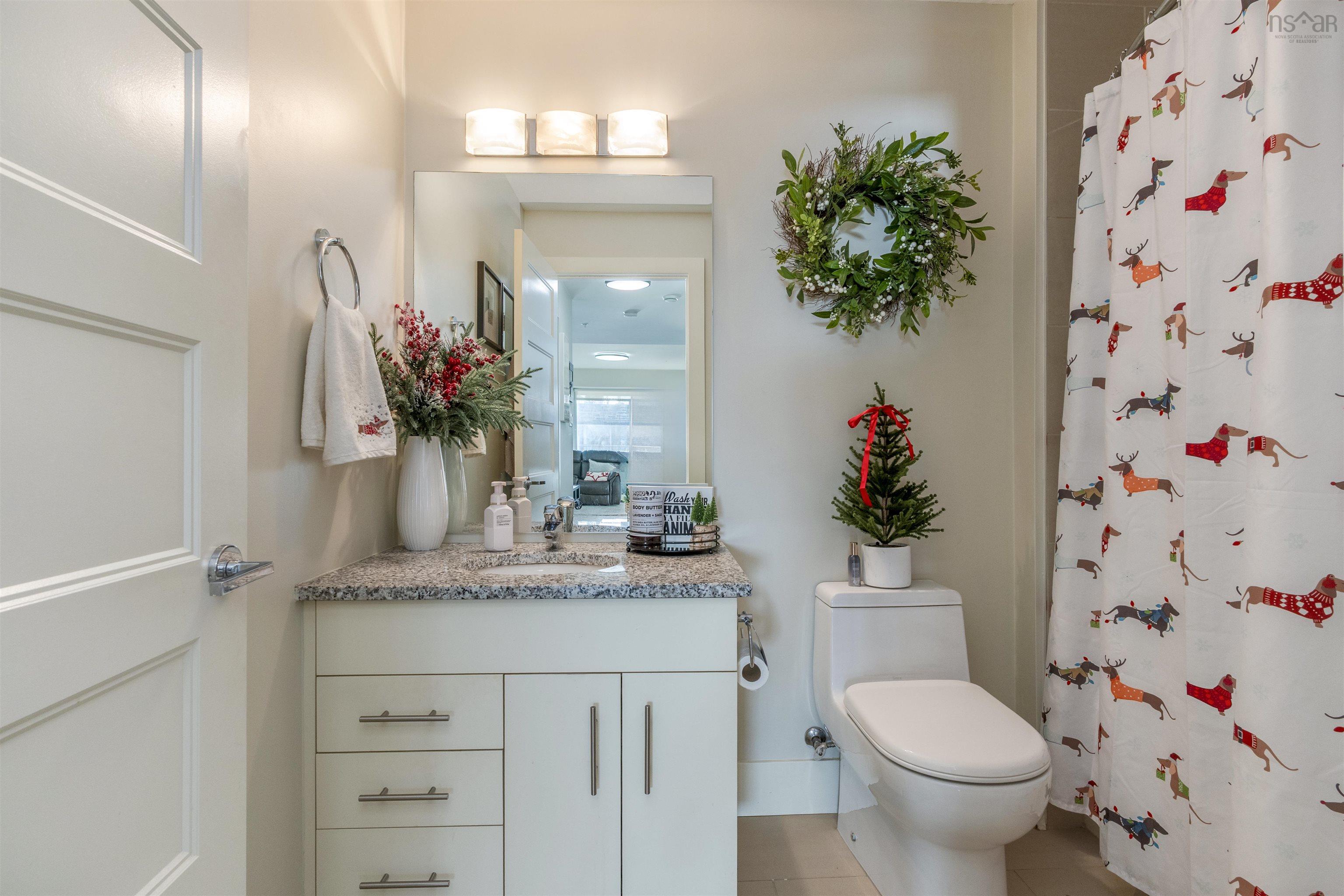 305 15 Kings Wharf Place, Dartmouth, NS (MLS 202529432)