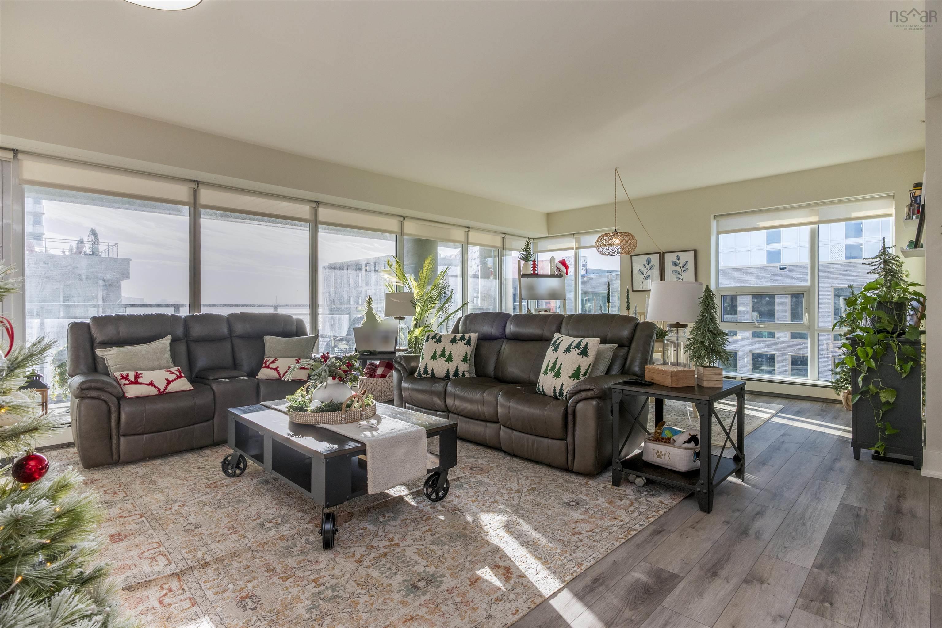 $708,900.00: 305 15 Kings Warf Place, Dartmouth