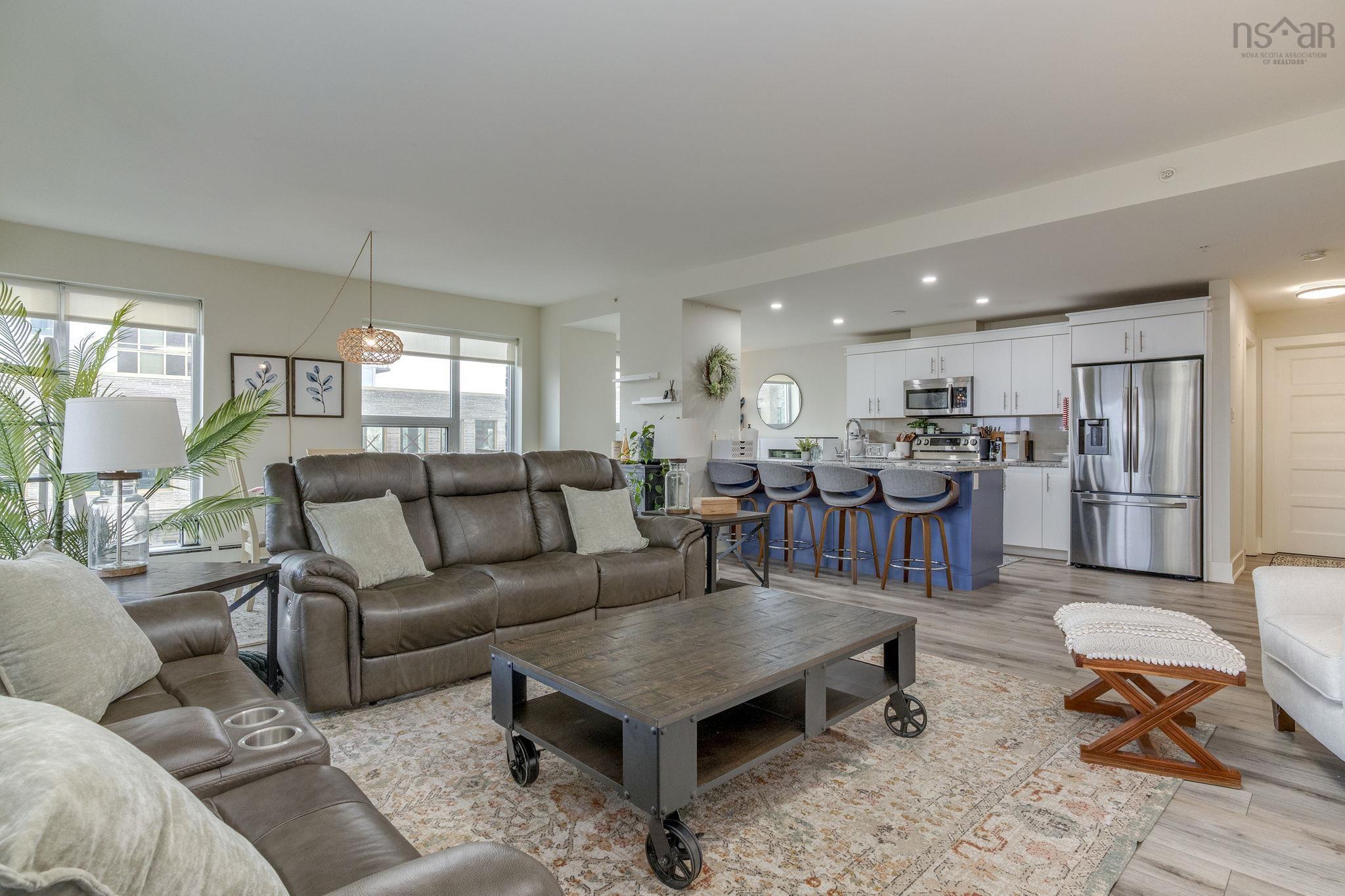 305 15 Kings Wharf Place, Dartmouth, NS (MLS 202529432)