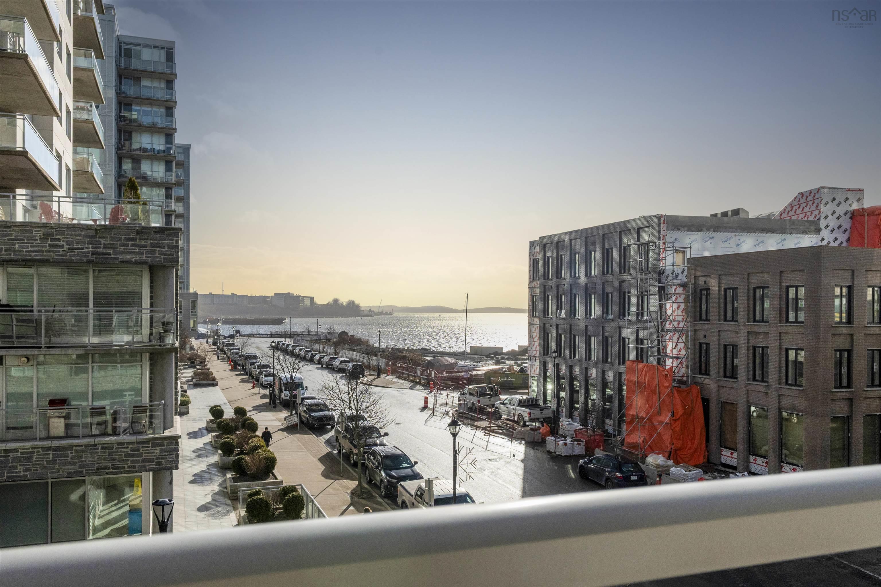 $708,900.00: 305 15 Kings Warf Place, Dartmouth