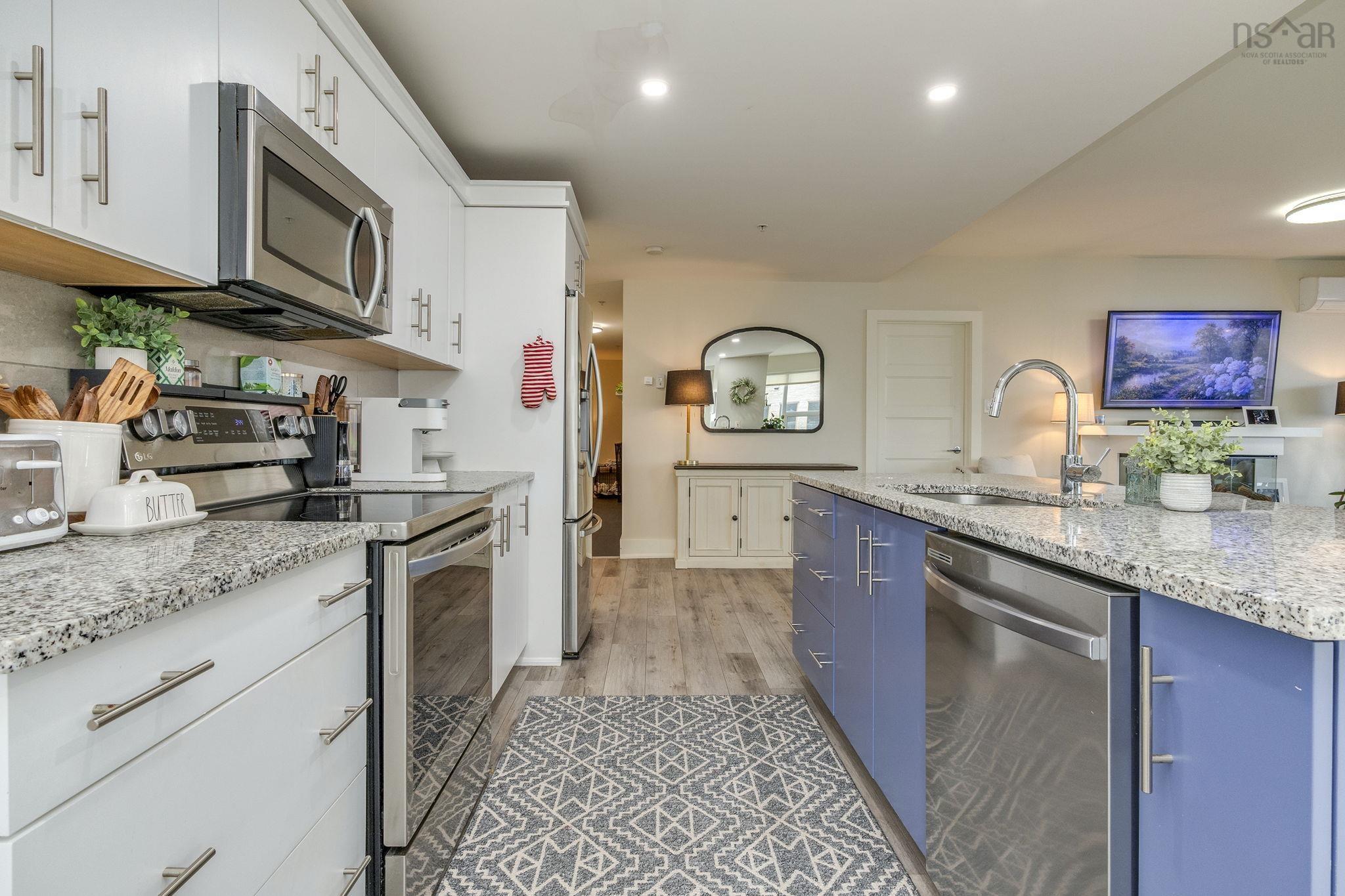 305 15 Kings Wharf Place, Dartmouth, NS (MLS 202529432)