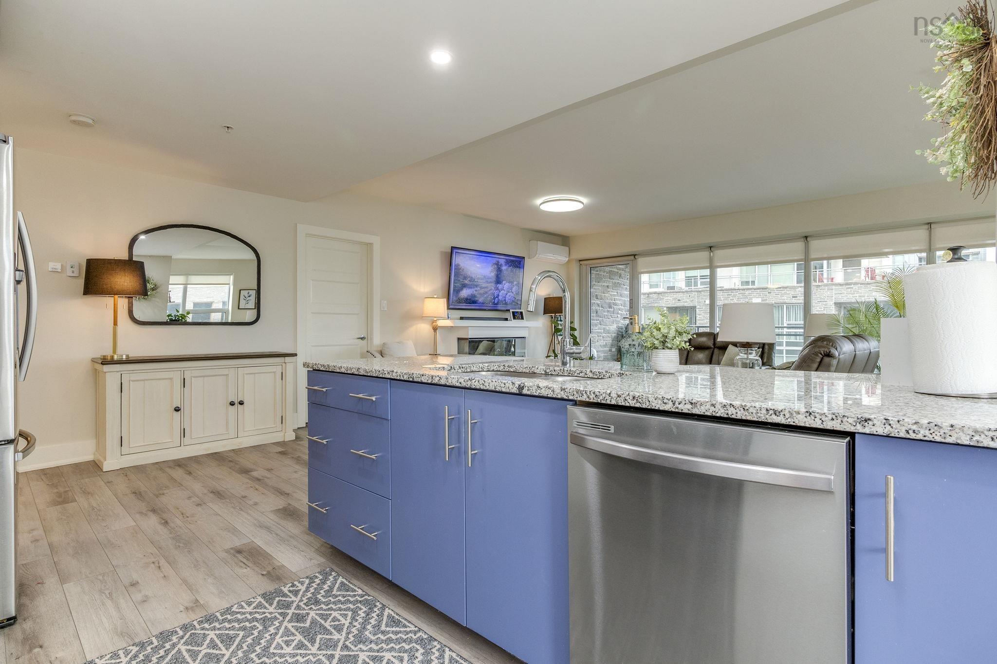 305 15 Kings Wharf Place, Dartmouth, NS (MLS 202529432)