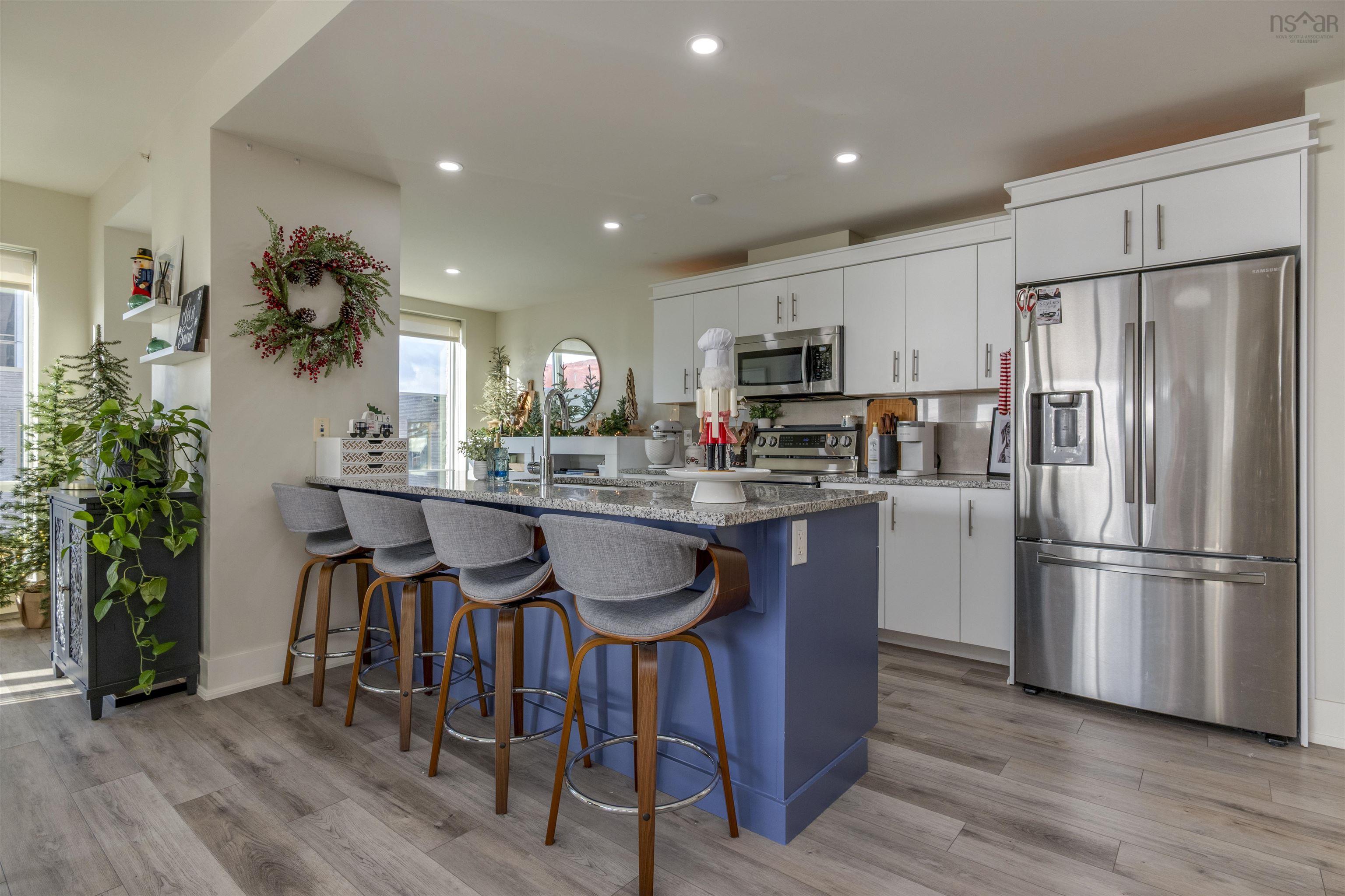 $708,900.00: 305 15 Kings Warf Place, Dartmouth