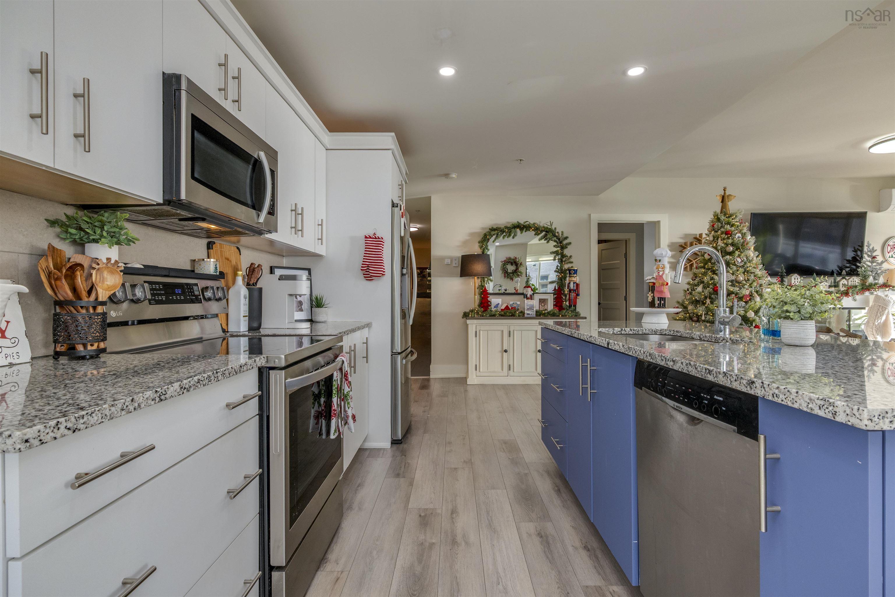 $708,900.00: 305 15 Kings Warf Place, Dartmouth