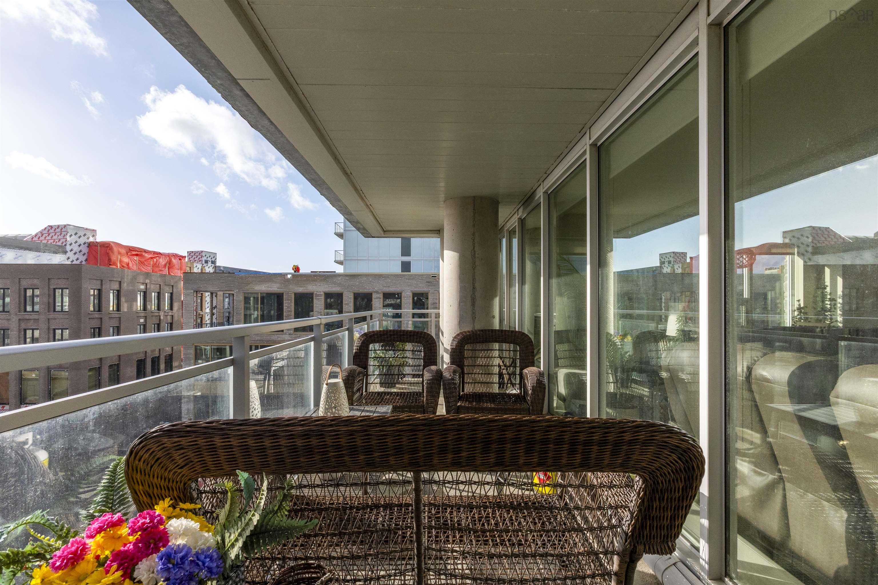 305 15 Kings Wharf Place, Dartmouth, NS (MLS 202529432)