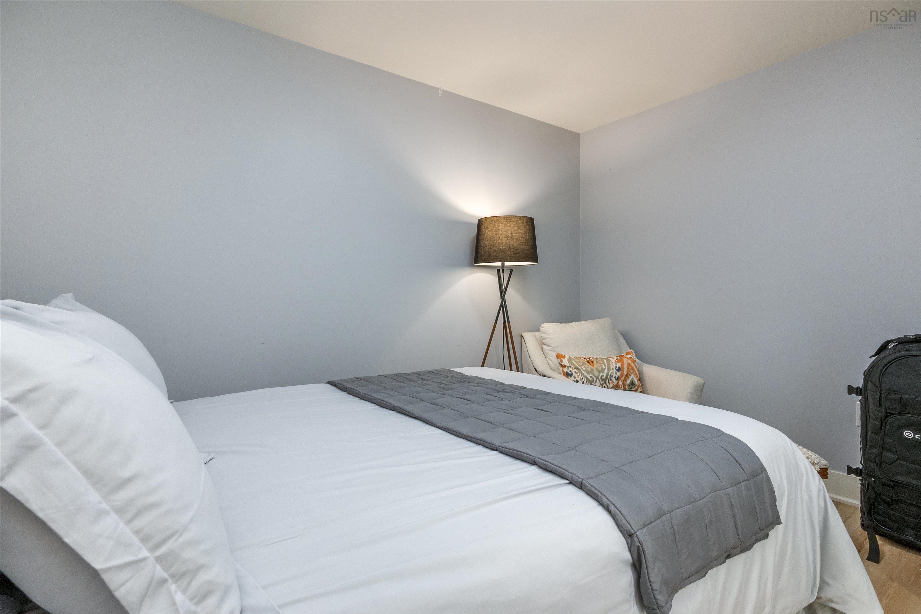 $708,900.00: 305 15 Kings Warf Place, Dartmouth