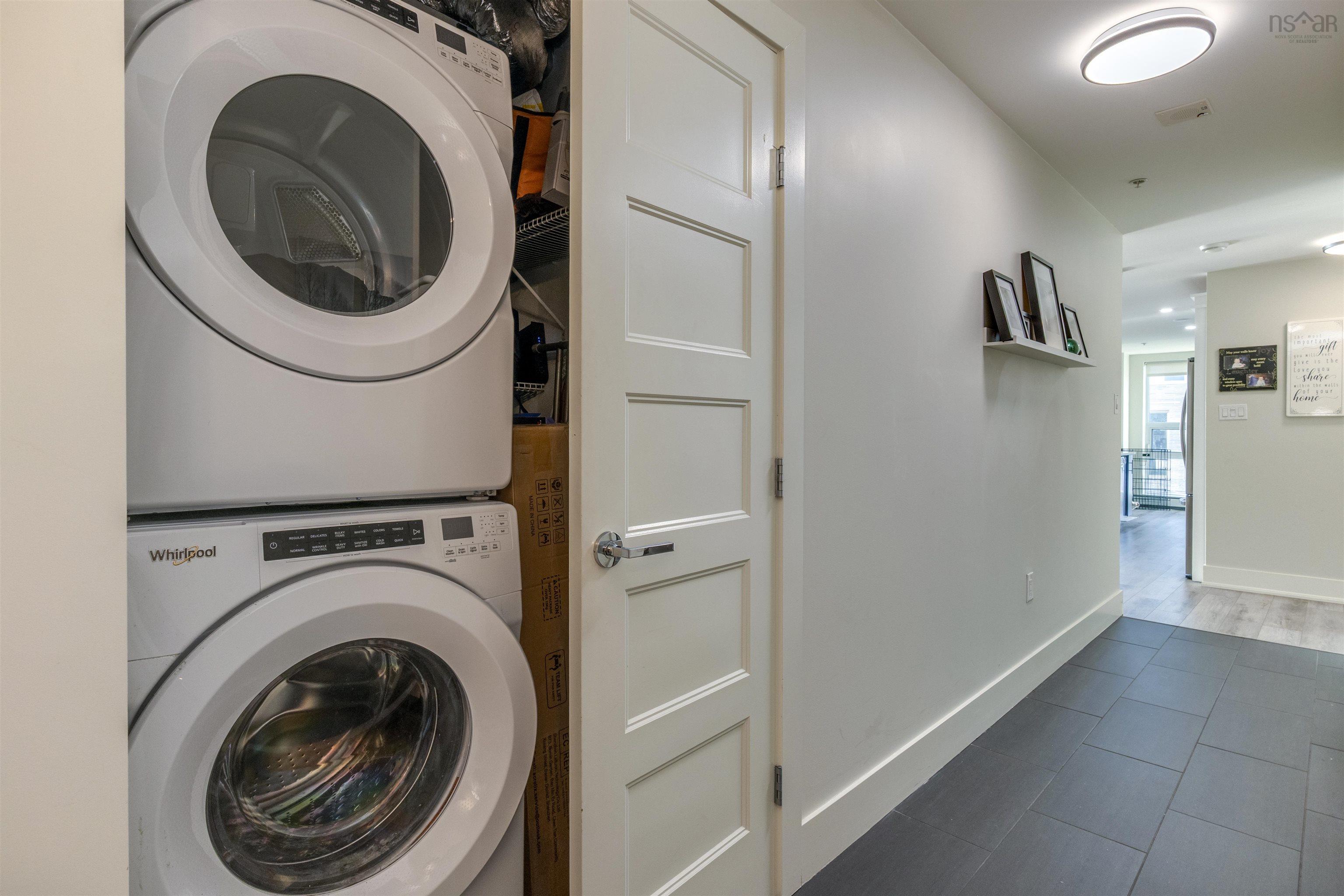 305 15 Kings Wharf Place, Dartmouth, NS (MLS 202529432)