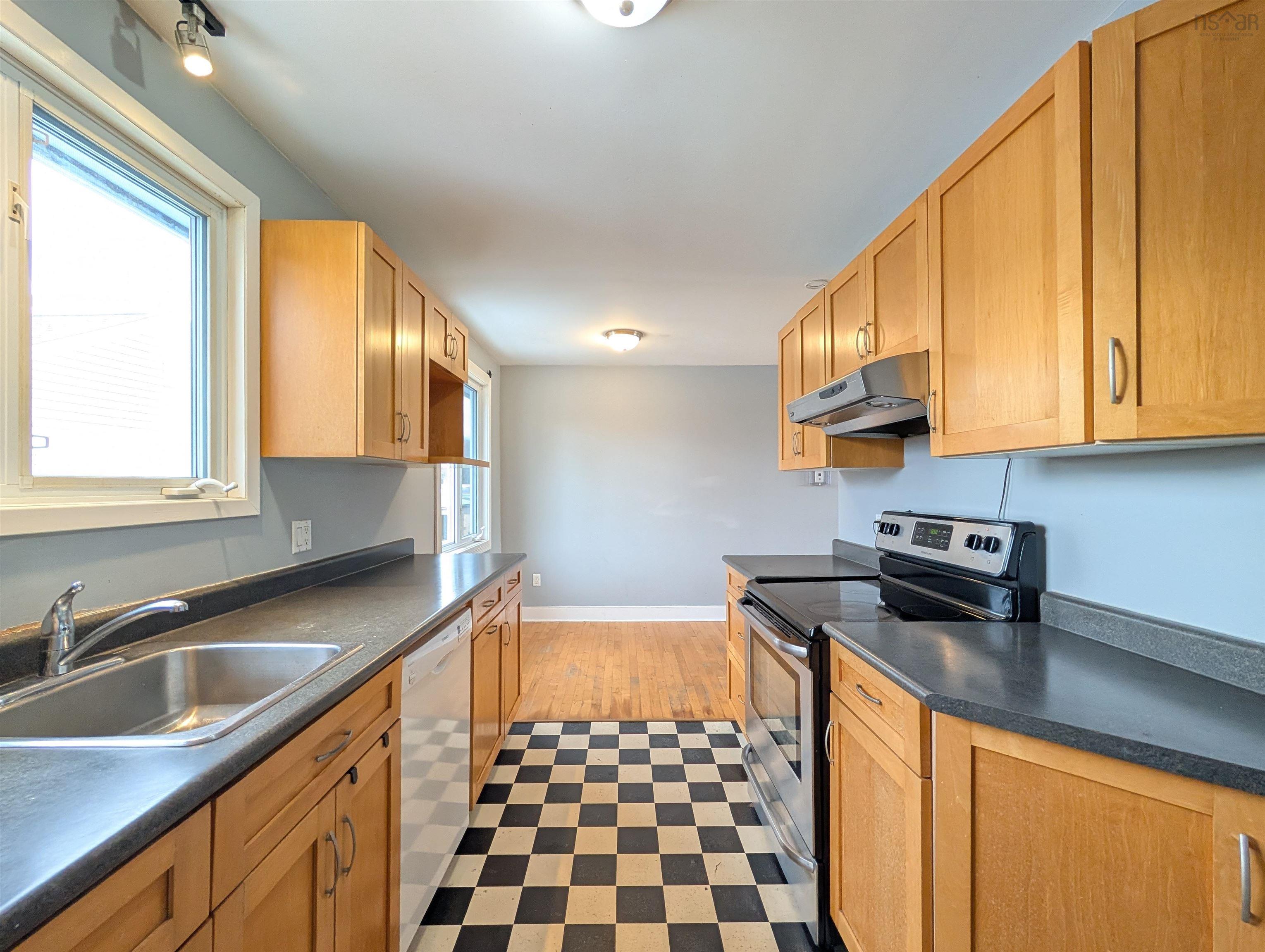 $604,900.00: 2 & 2A Parkmoor Avenue, Spryfield